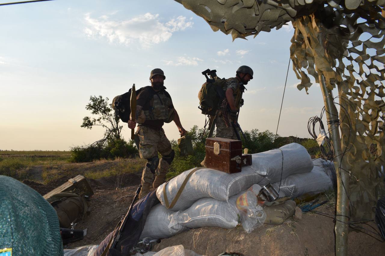 «За покликом серця, заради перемоги»: в Україні сьогодні відзначають День добровольця