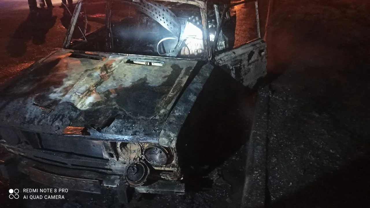 На Переяславщині повністю згорів автомобіль: фото з місця події