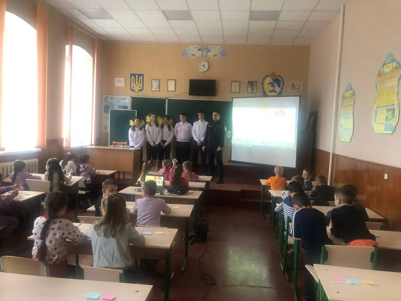 Рятувальники Бориспільського району провели урок безпеки для першокласників Переяславської гімназії