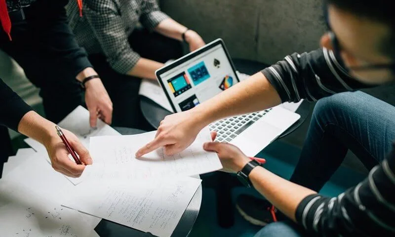 Таргетована реклама у соціальних мережах від Cómon Agency