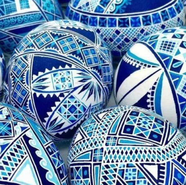 Види українських писанок та крашанок, які прикрасять великодній кошик (фото)