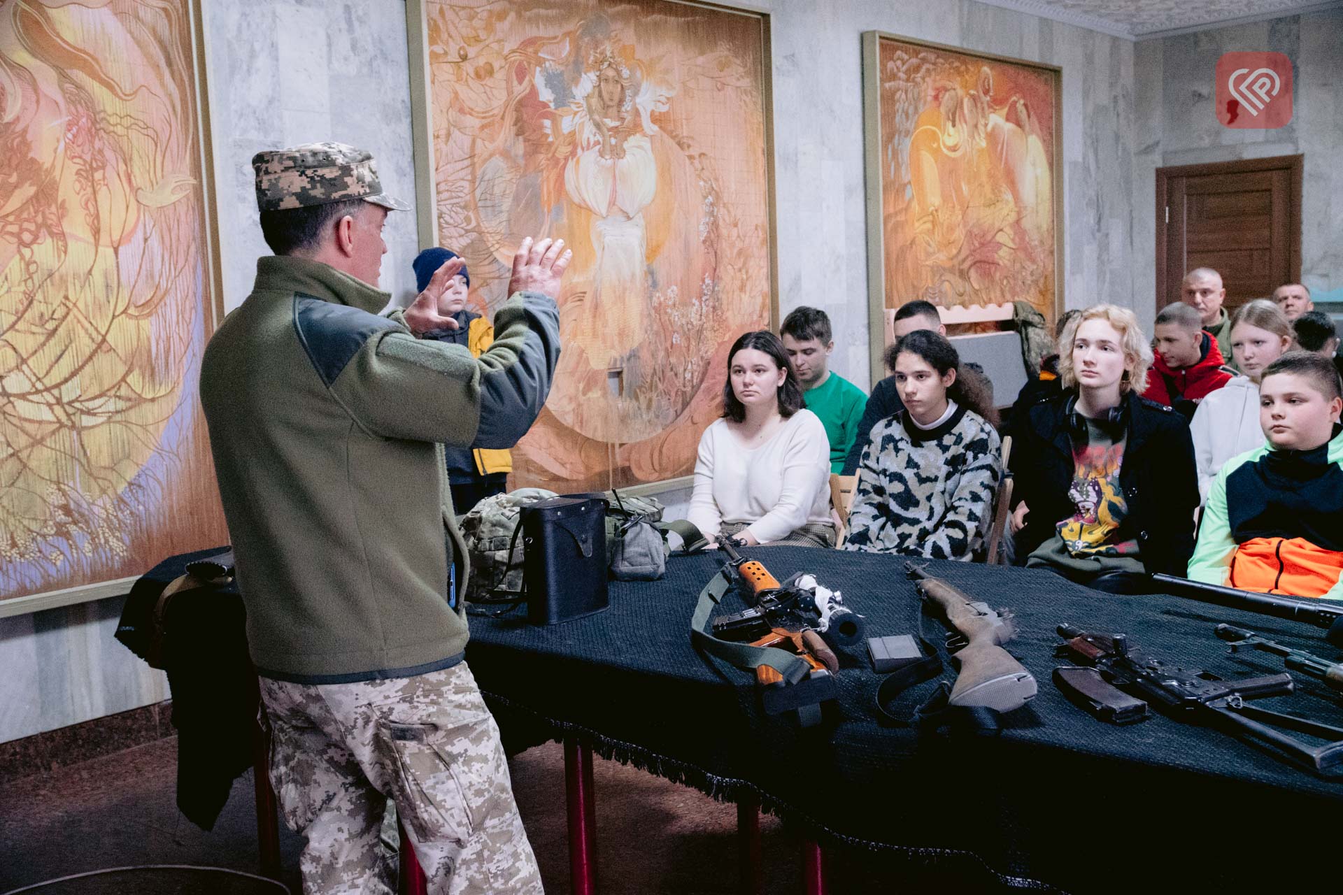 У Переяславі стартував пілотний проєкт для молоді й підлітків з військової підготовки