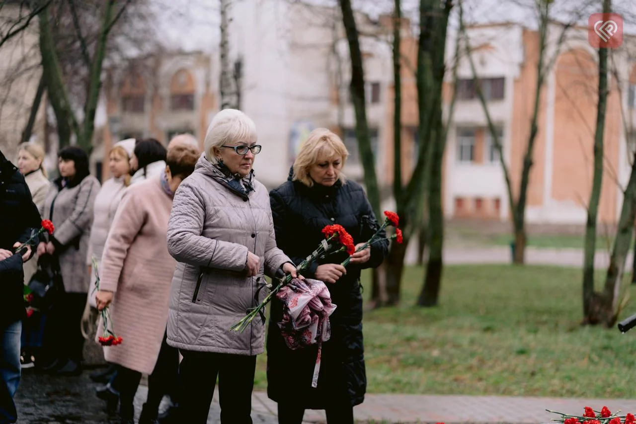 У Переяславі вшанували пам'ять захисників України з нагоди першої річниці від Дня звільнення Київщини – фото