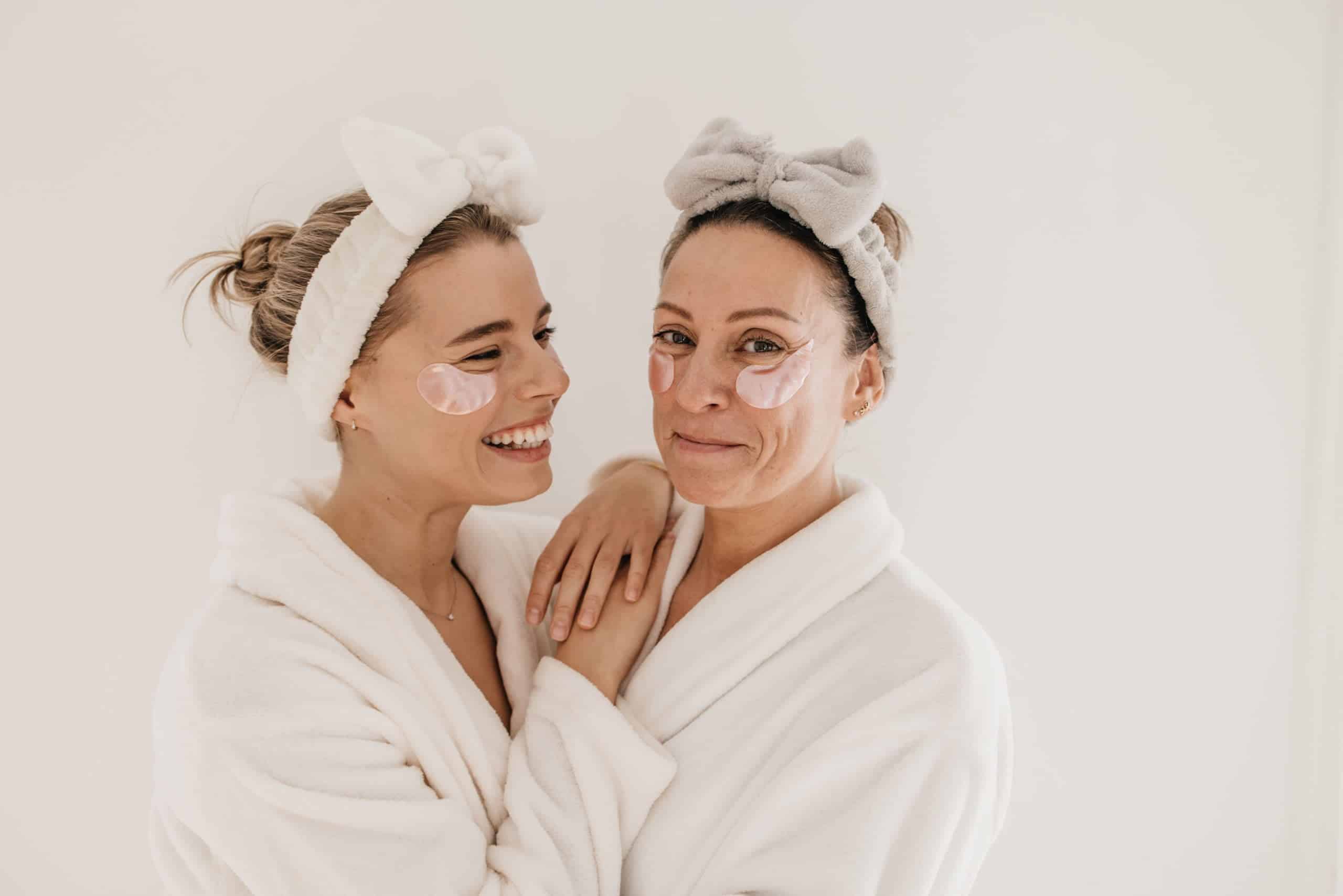 Що подарувати мамі на День матері: ідеї від Proslav на будь-який смак та бюджет