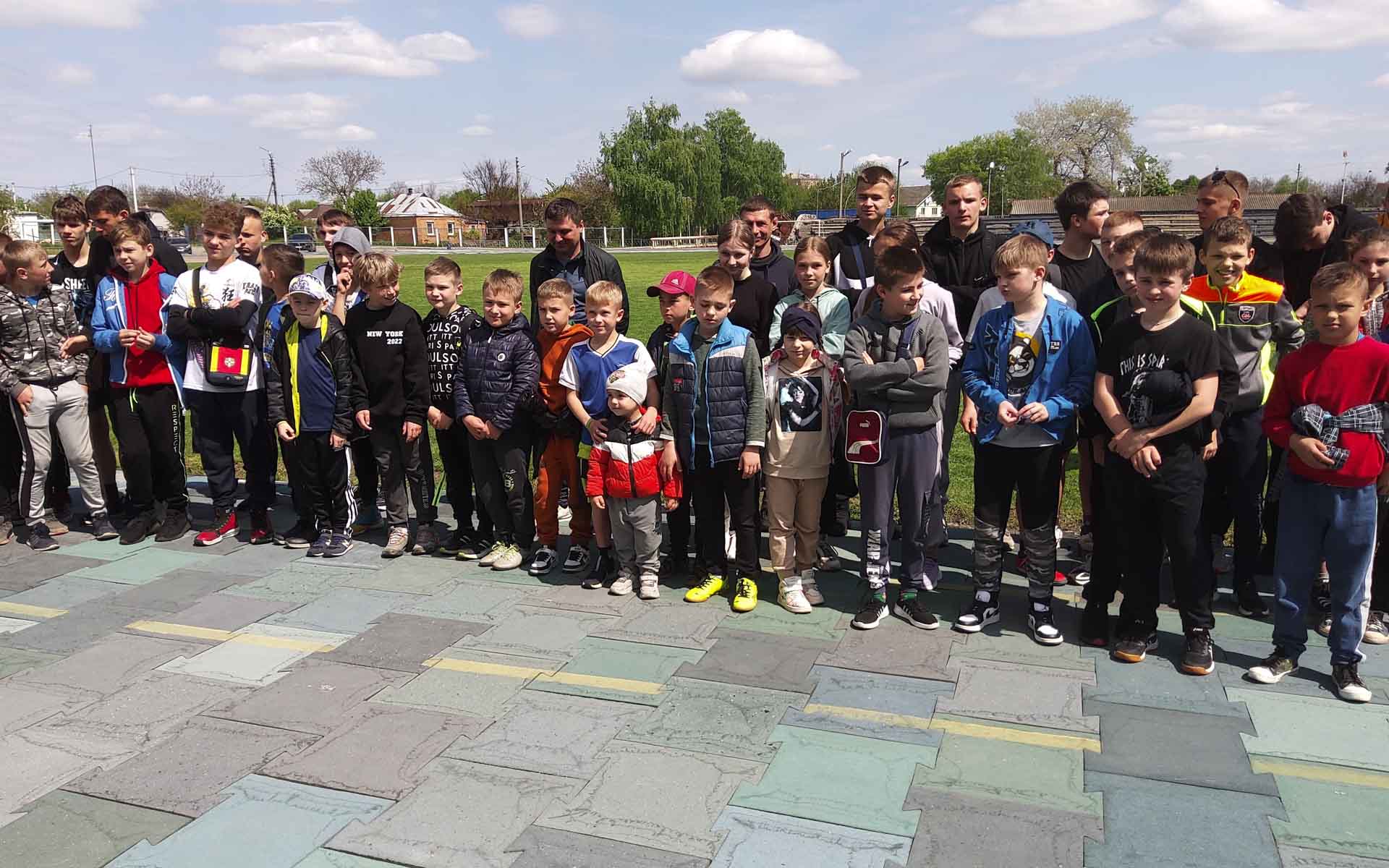 У Переяславі на центральному стадіоні відбулися легкоатлетичні змагання: фоторепортаж