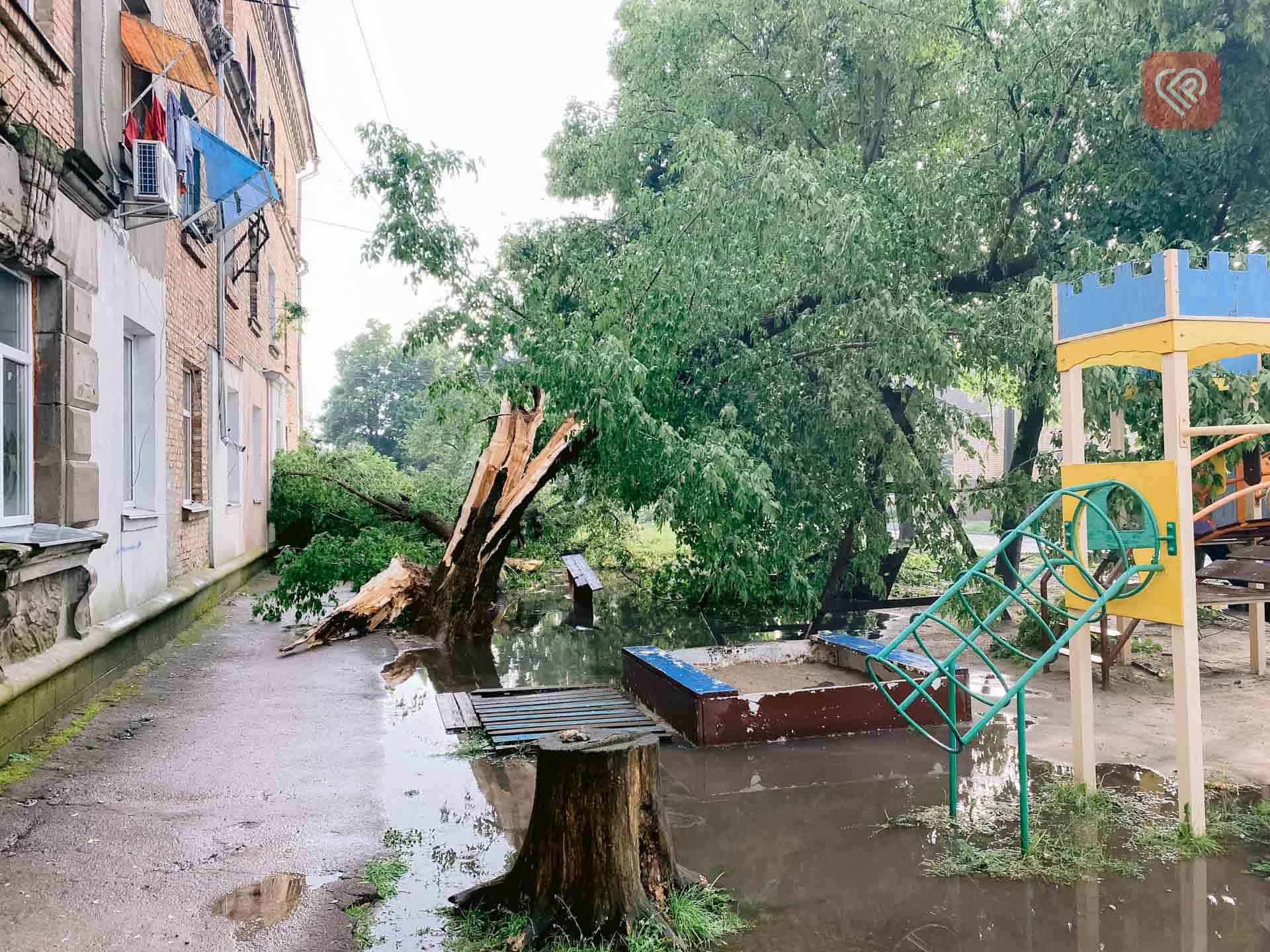 Наслідки негоди у Переяславі (фото та відео)