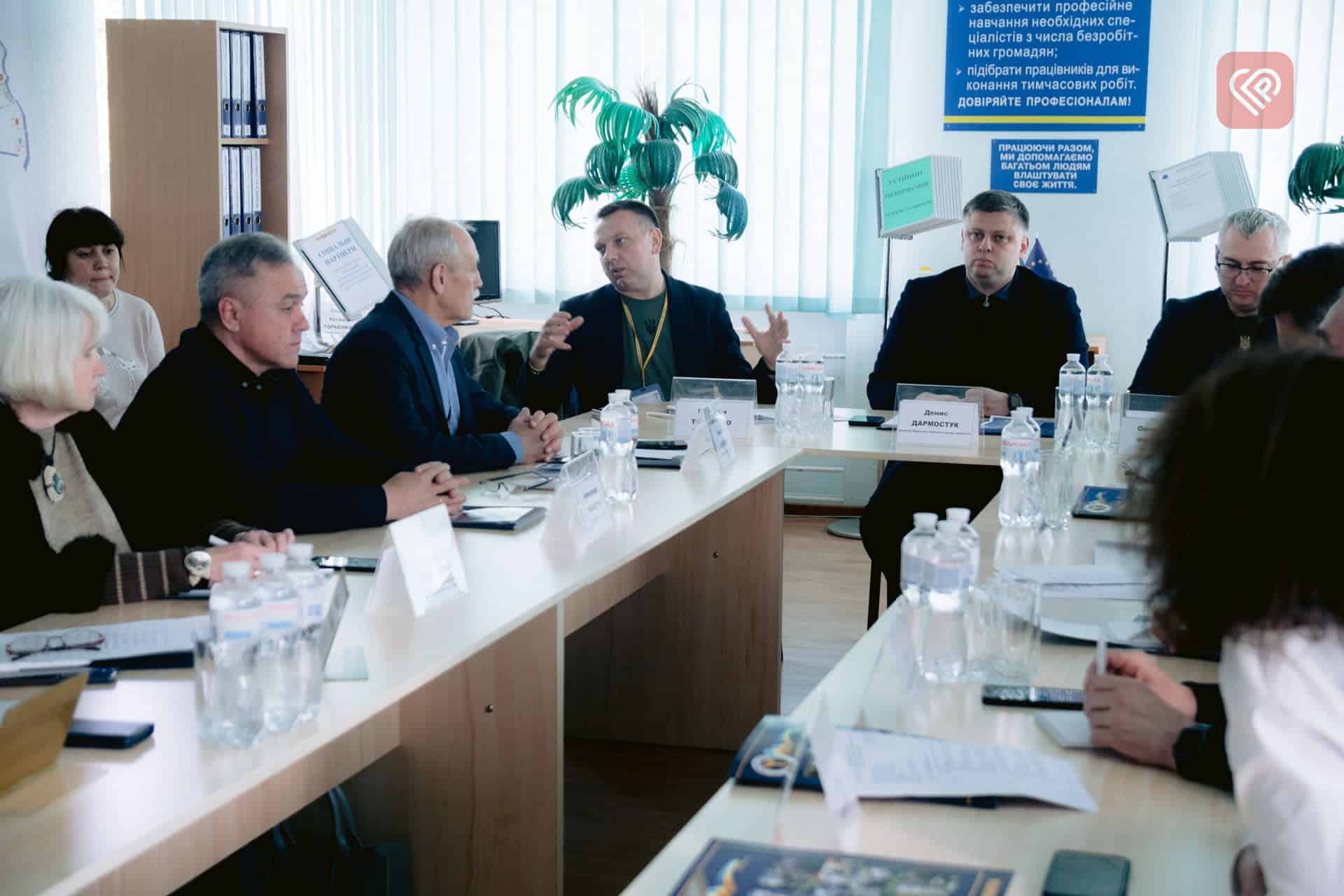 народні депутати України, члени Міжфракційного депутатського об’єднання «ВПО України» Максим Ткаченко, Сергій Козир, Олександр Федієнко, Владлен Неклюдов, Олександр Юрченко і Віталій Войцехівський