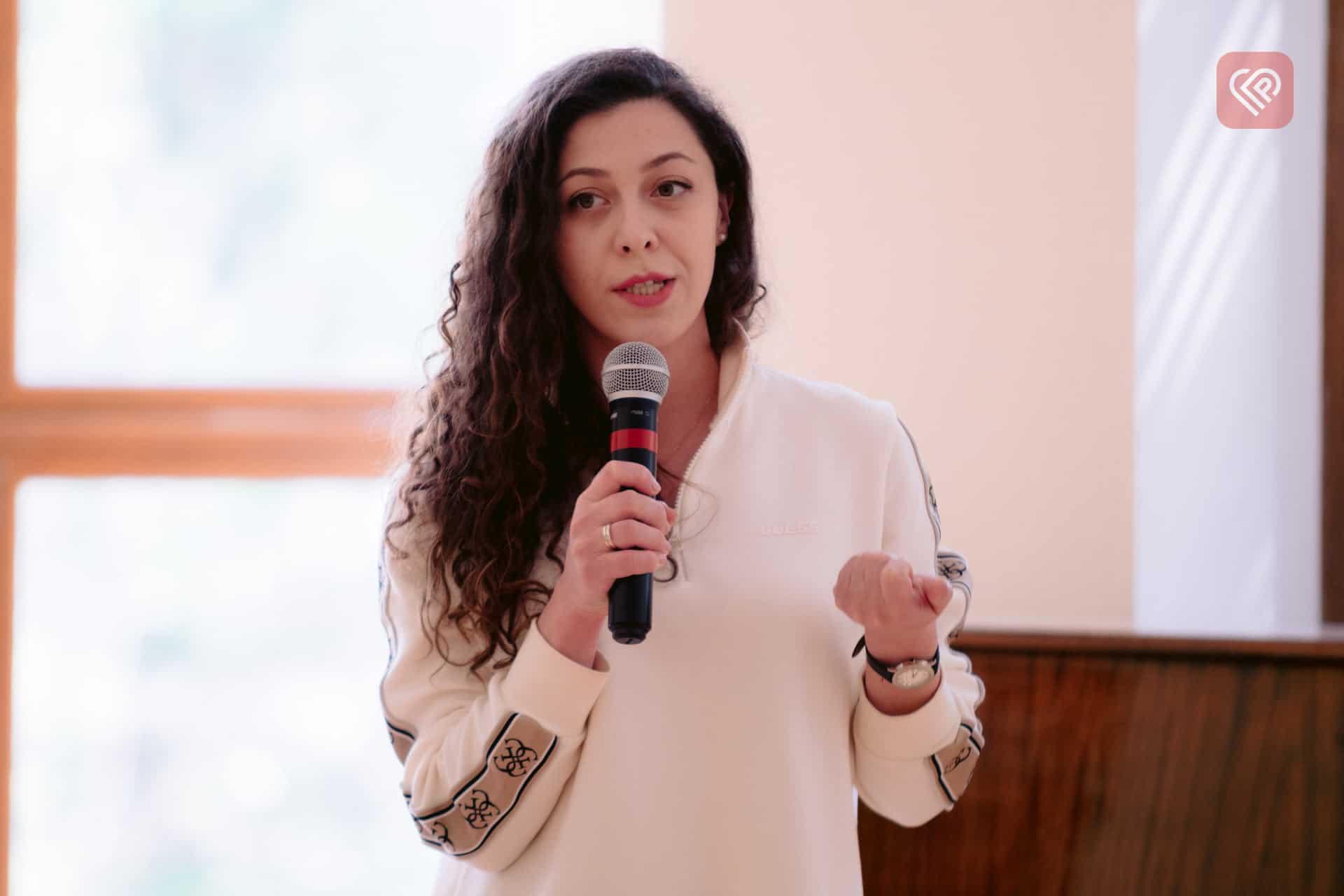 кураторка виставки Катерина Варфоломєєва