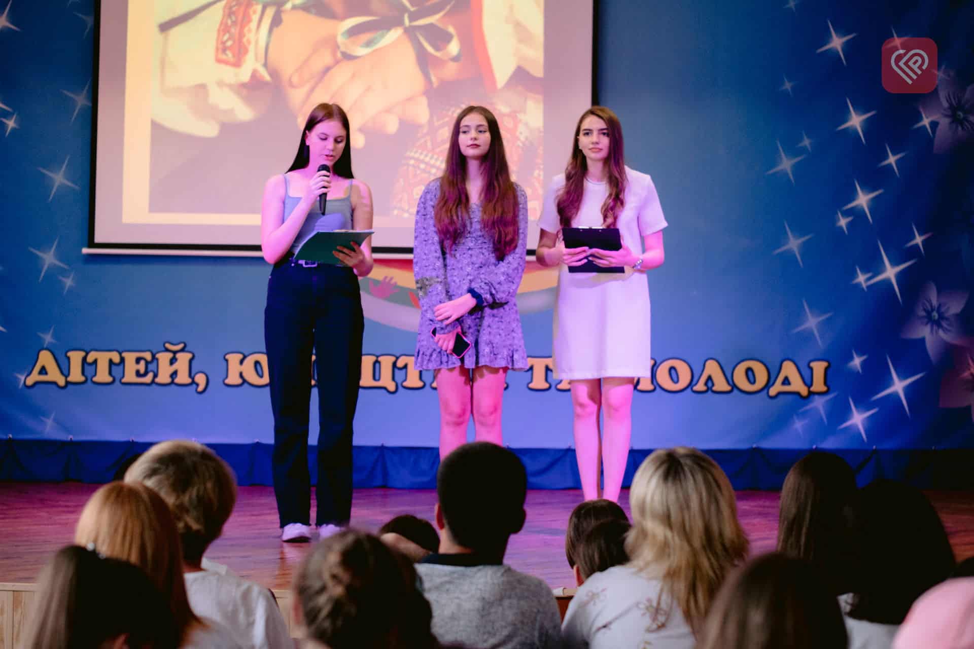 Демонстрували свої таланти і збирали кошти на потреби ЗСУ: як пройшов другий звітний концерт вихованців БХТДЮМ (фото)