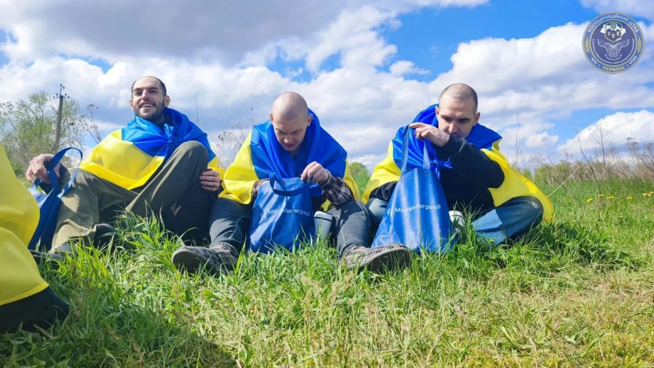 Ще 45 українських Оборонців повернулося з полону: серед них учасник легендарної «вертолітної» місії ГУР МО