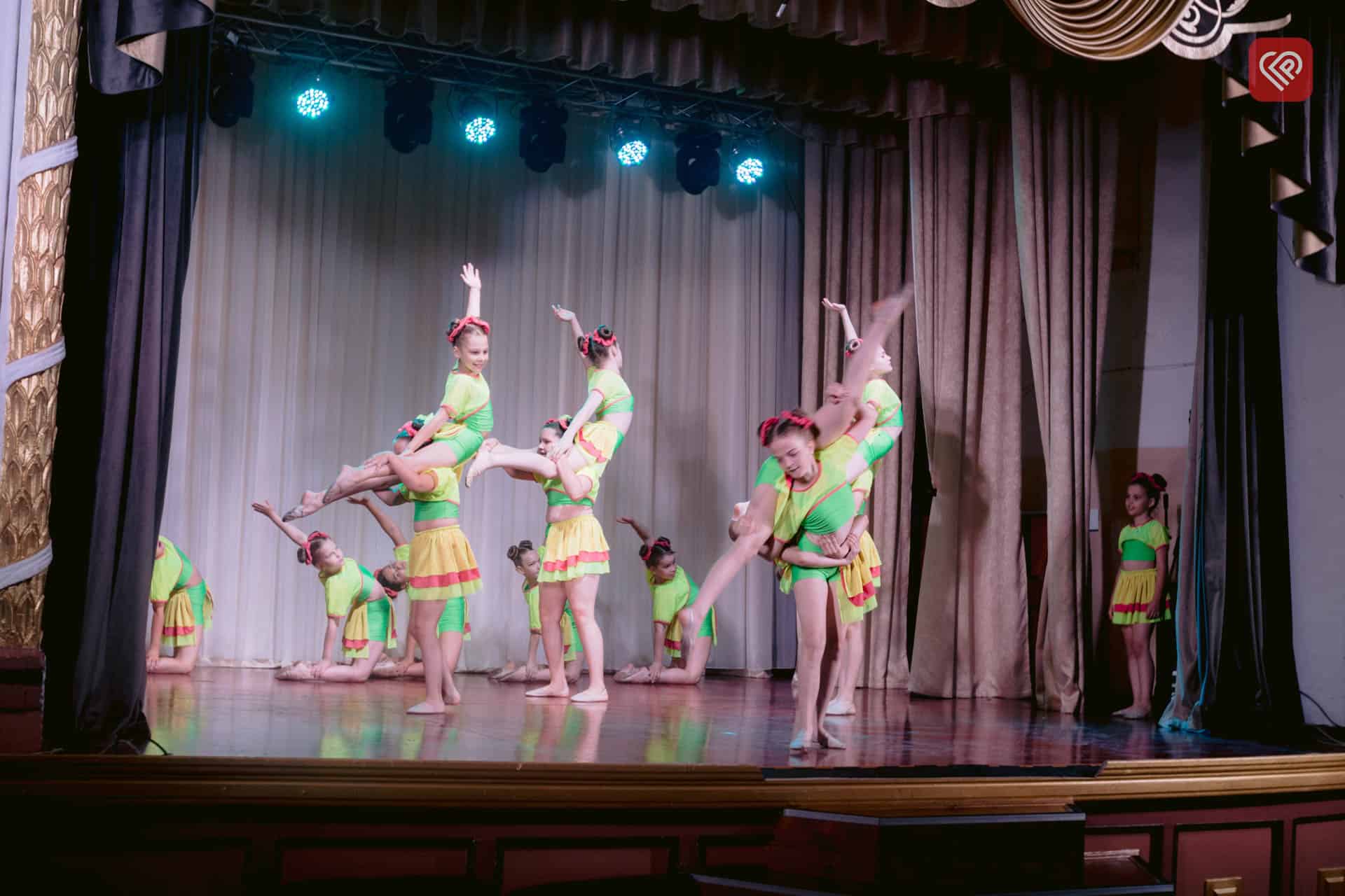 У Переяславі відбувся звітний концерт колективів художньої самодіяльності на отримання та підтвердження почесних звань (фото)