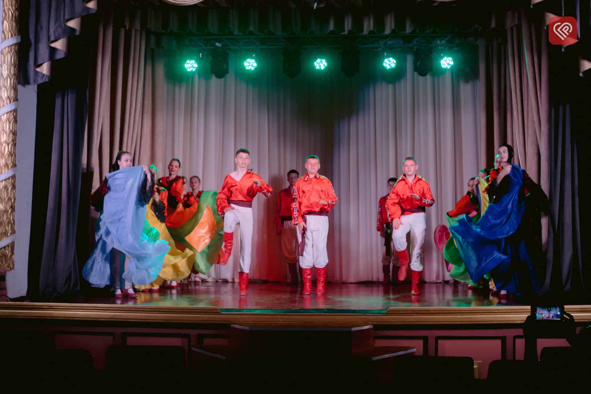 У Переяславі відбувся звітний концерт колективів художньої самодіяльності на отримання та підтвердження почесних звань (фото)