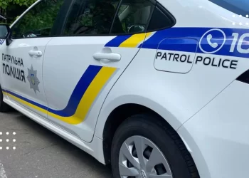 На Переяславщині чоловік упав з даху власного будинку під час ремонтних робіт: його госпіталізували до Київської обласної лікарні