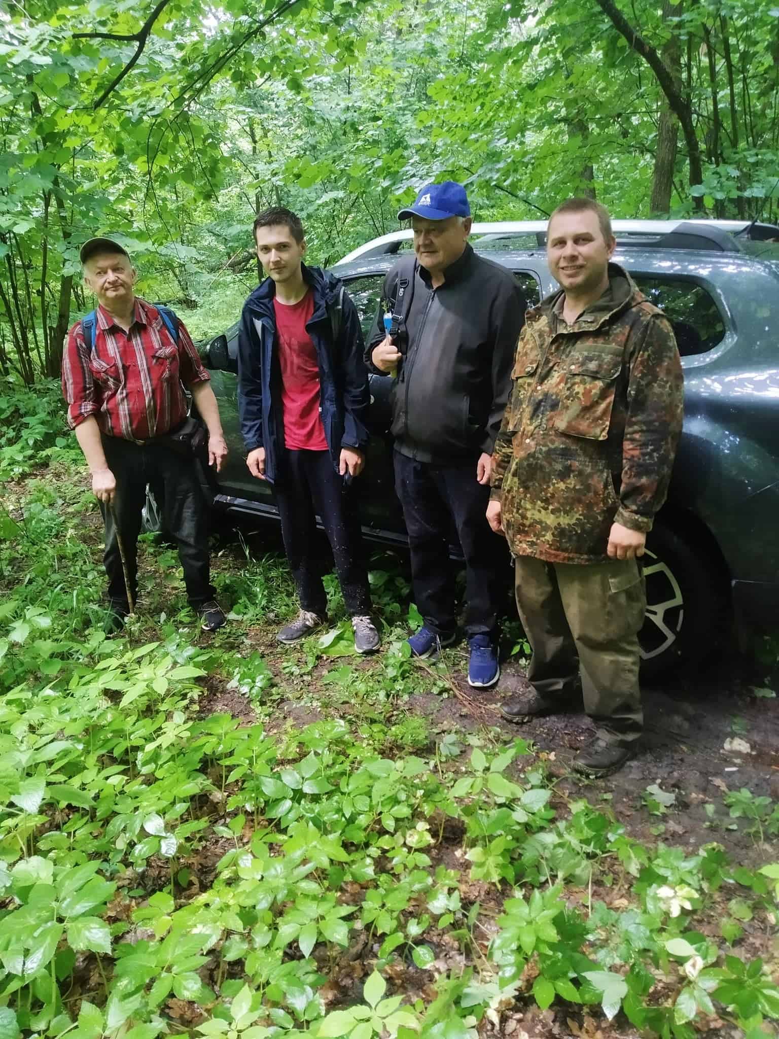 У лісі біля Переяслава знайшли рослину, яка є сучасником мамонтів: бруслина карликова занесена до Червоної книги України (фото)