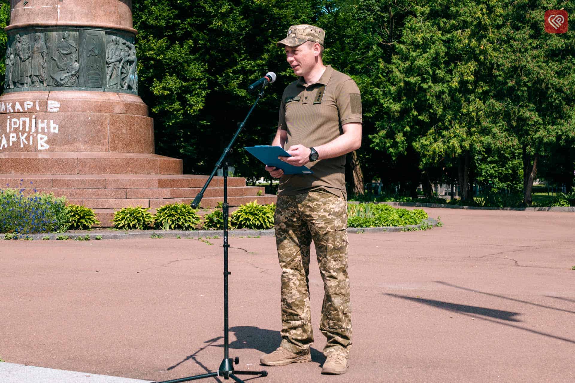 На центральній площі міста відбулися урочистості з нагоди Дня Військово-морських Сил ЗСУ: як це було (фотозвіт)