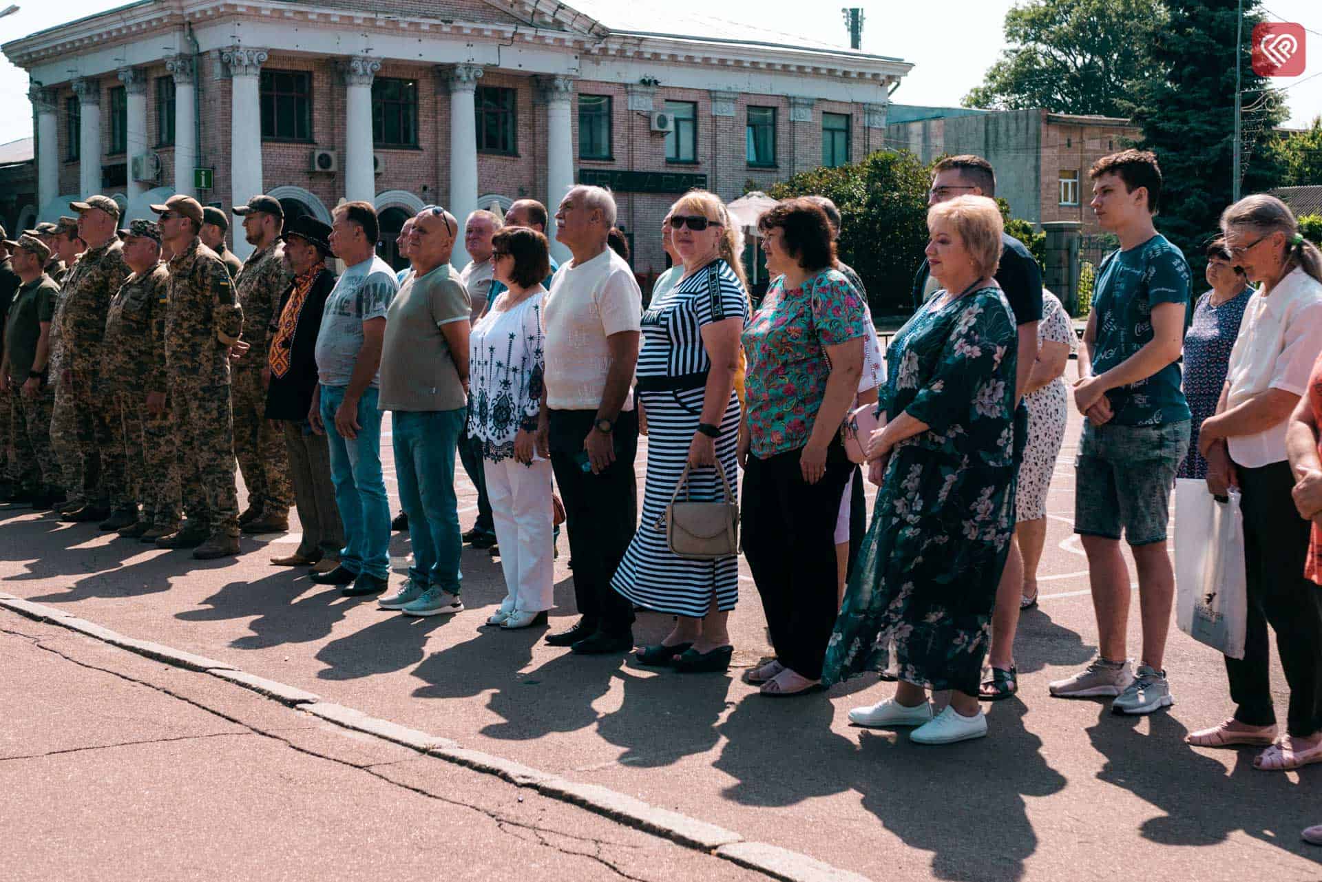 На центральній площі міста відбулися урочистості з нагоди Дня Військово-морських Сил ЗСУ: як це було (фотозвіт)