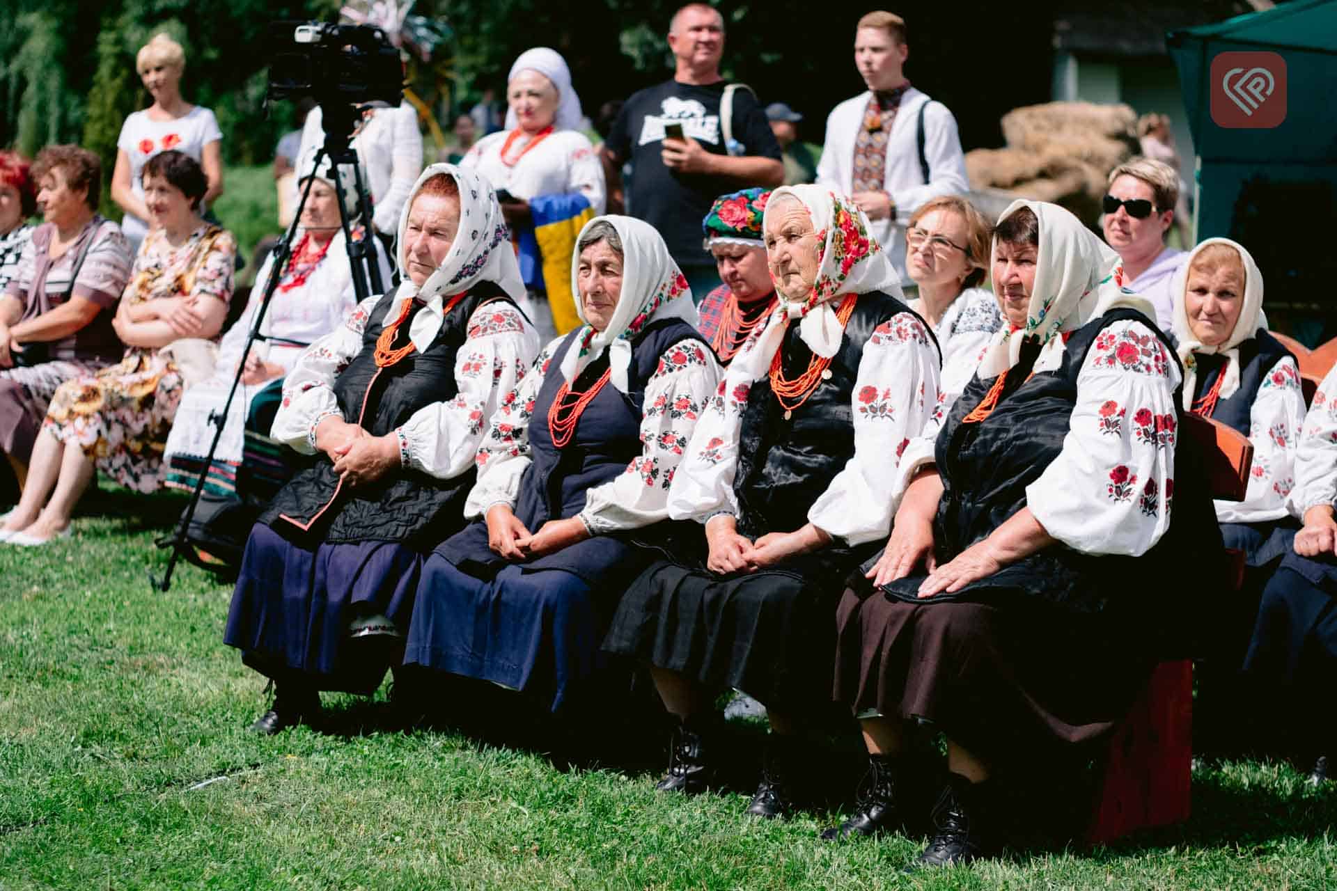 У музеї під відкритим небом в Переяславі влаштували етнографічну толоку та культурно-мистецьку акцію «ФолькКрай»: фото та відео