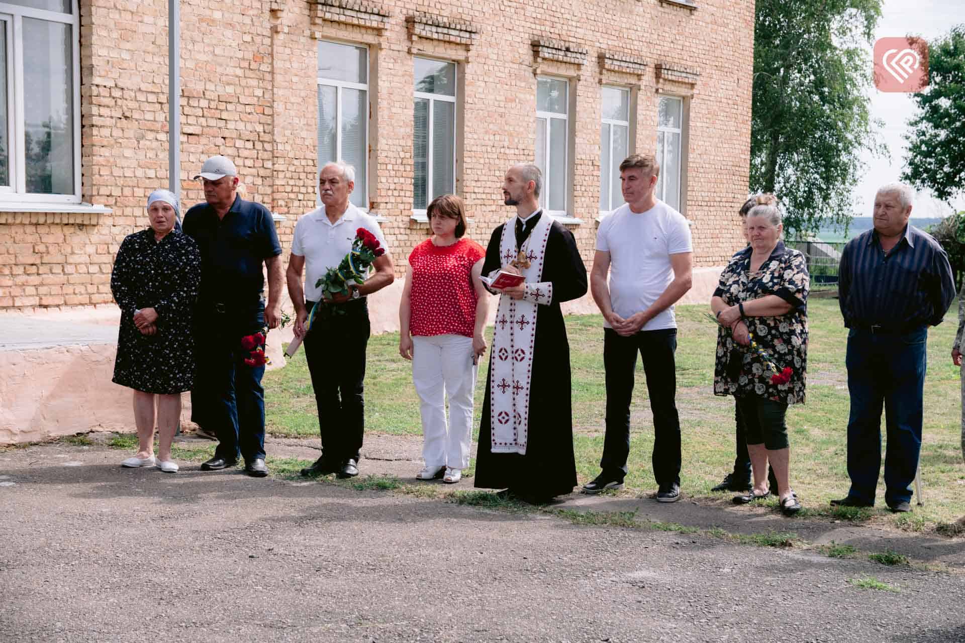 На Переяславщині відкрили пам'ятний знак воїну Андрію Омельченку
