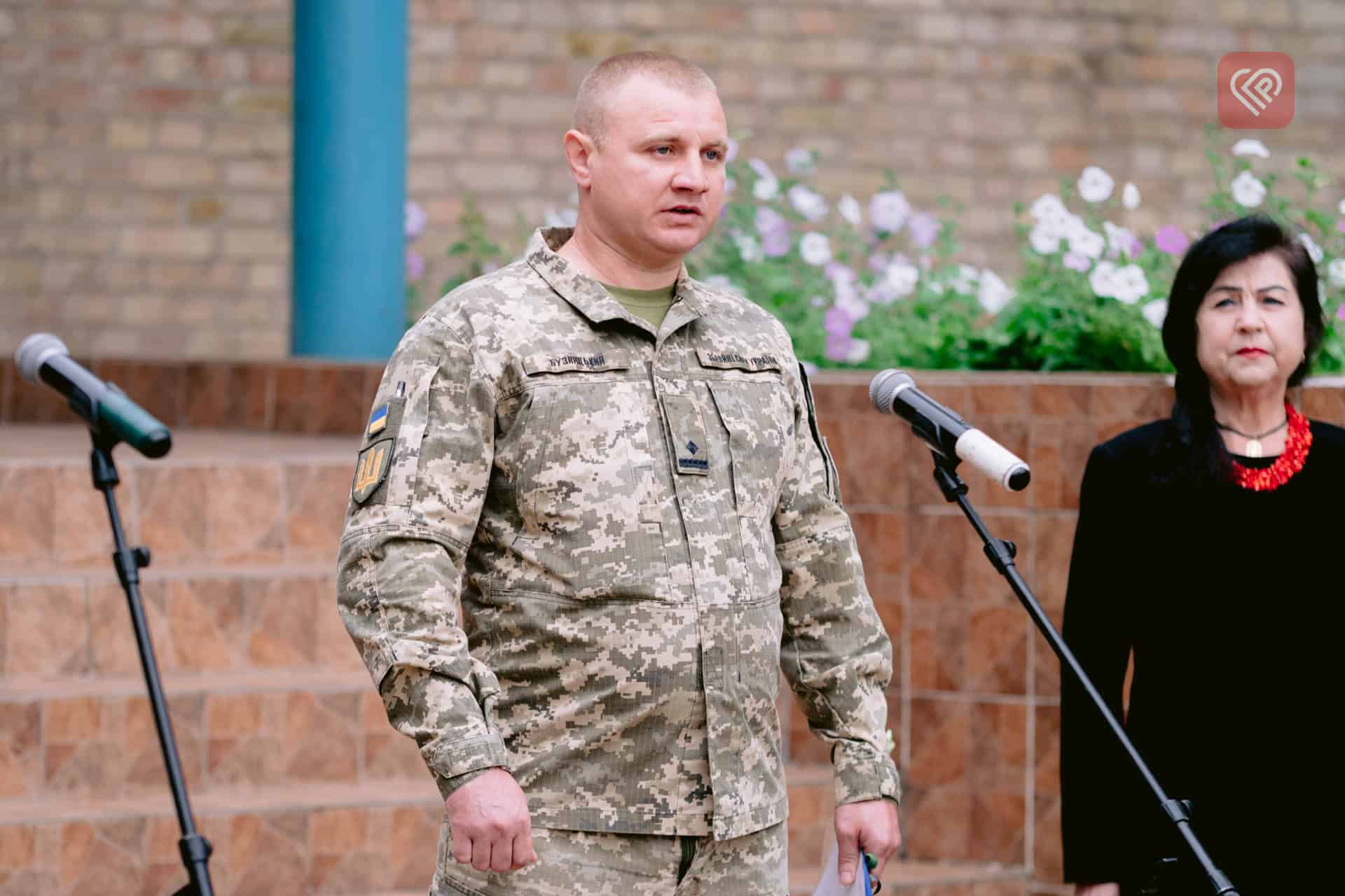 «Між життям і собою – він вибрав Україну»: на Переяславщині відкрили меморіальну дошку захиснику Анатолію Кулаку