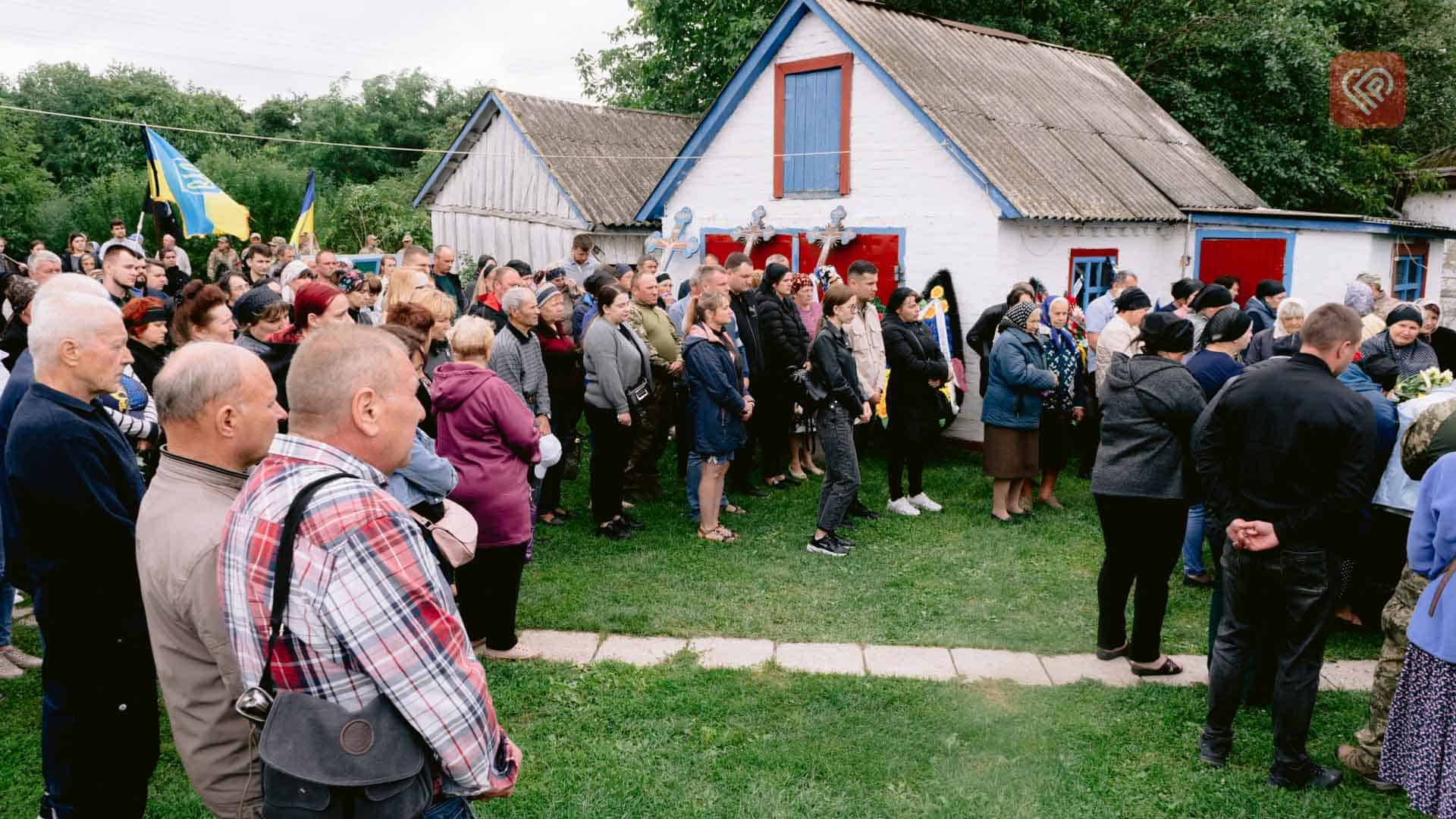 На Переяславщині попрощалися з бойовим медиком Олександром Овдієнком: він загинув евакуюючи поранених побратимів