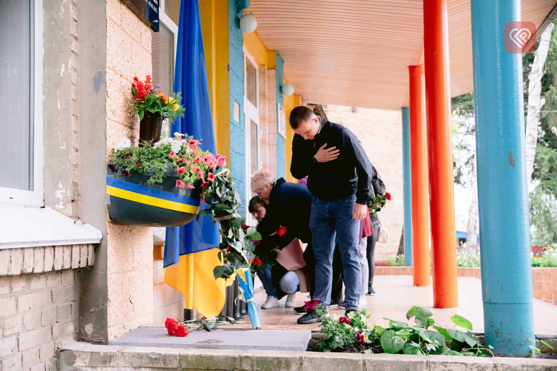 «Між життям і собою – він вибрав Україну»: на Переяславщині відкрили меморіальну дошку захиснику Анатолію Кулаку