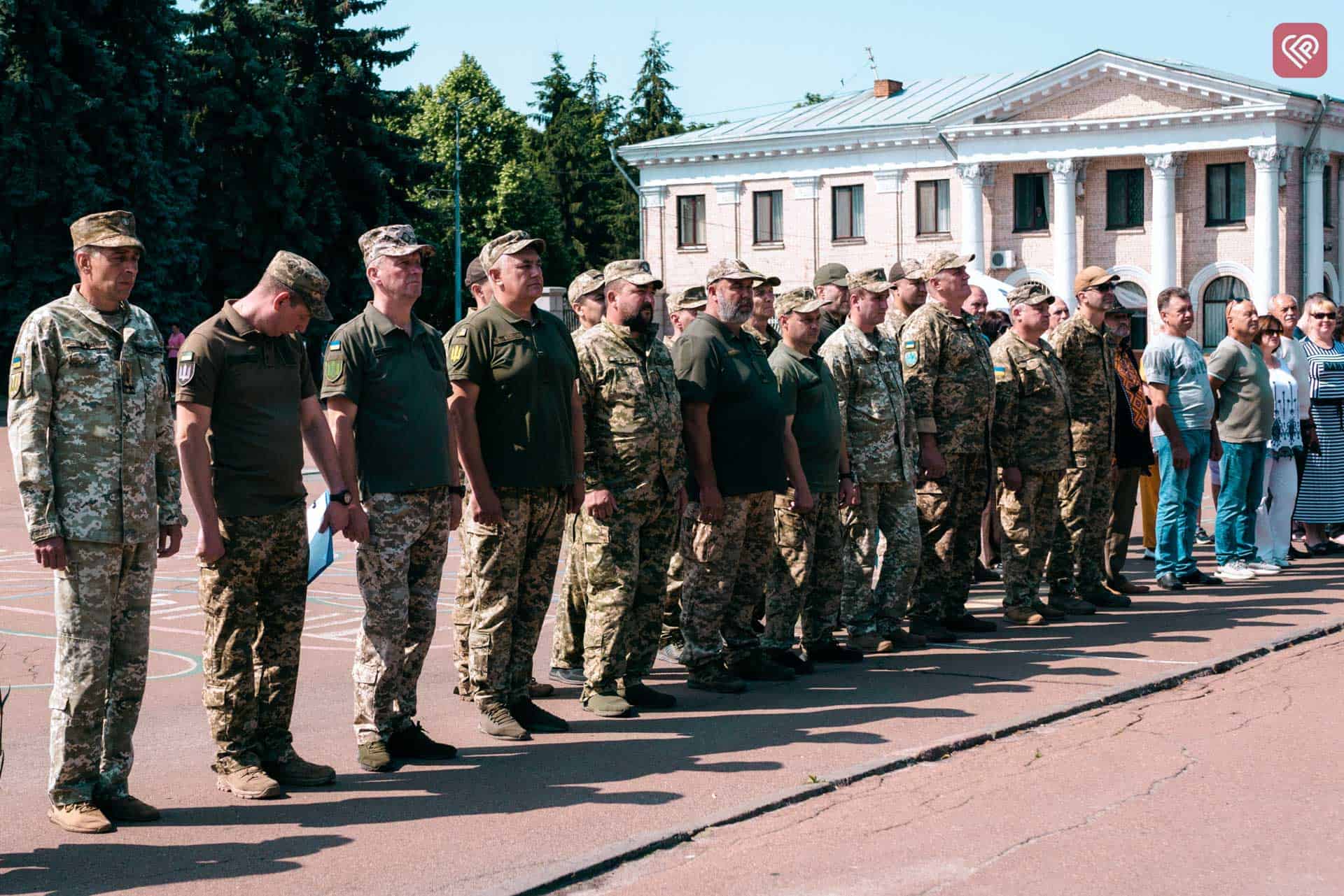 На центральній площі міста відбулися урочистості з нагоди Дня Військово-морських Сил ЗСУ: як це було (фотозвіт)