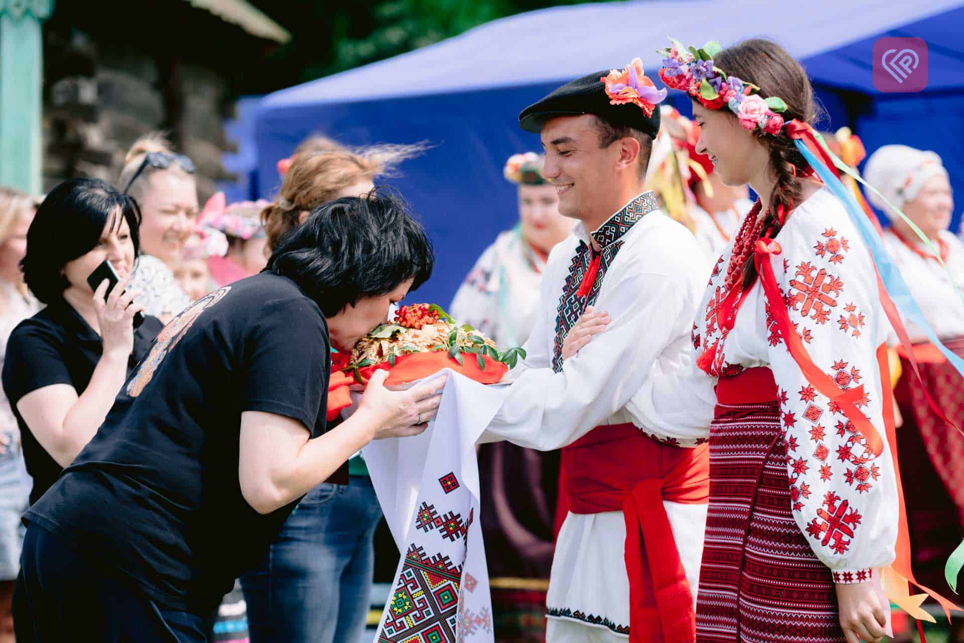 У музеї під відкритим небом в Переяславі влаштували етнографічну толоку та культурно-мистецьку акцію «ФолькКрай»: фото та відео