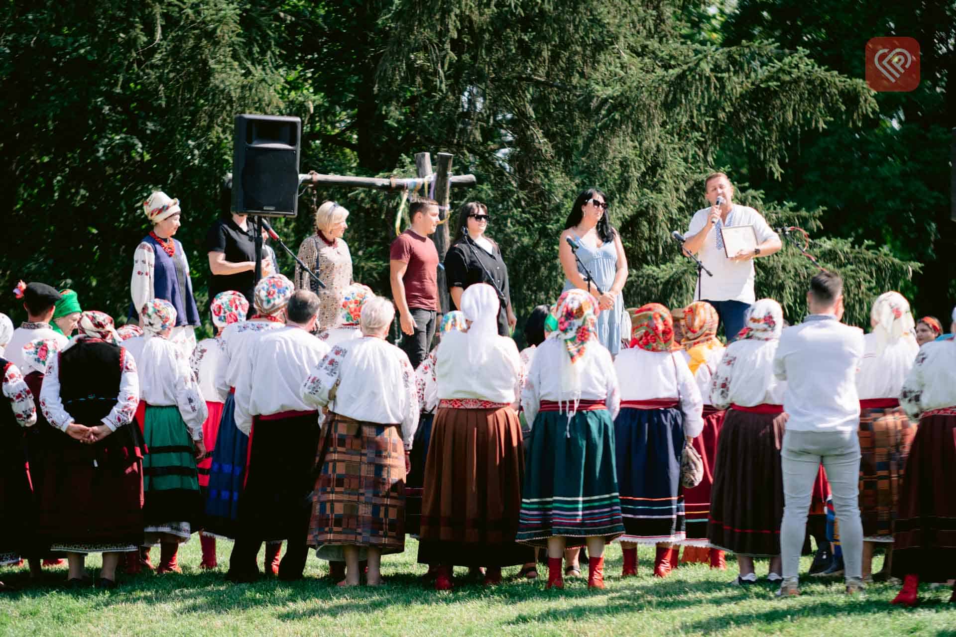 У музеї під відкритим небом в Переяславі влаштували етнографічну толоку та культурно-мистецьку акцію «ФолькКрай»: фото та відео