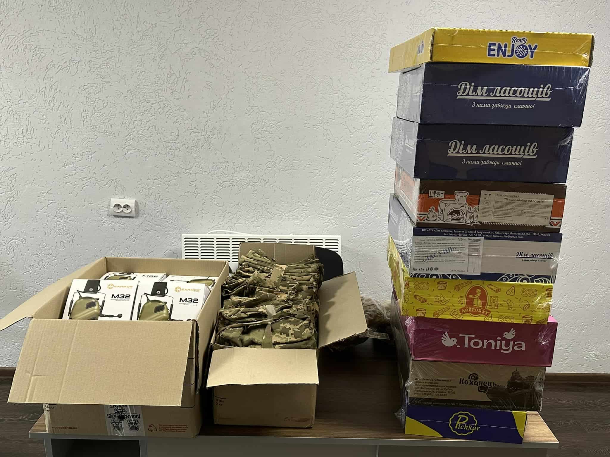 Допомога воїнам-землякам від переяславців: передали тактичні навушники, дрон, акумулятор та безліч гостинців