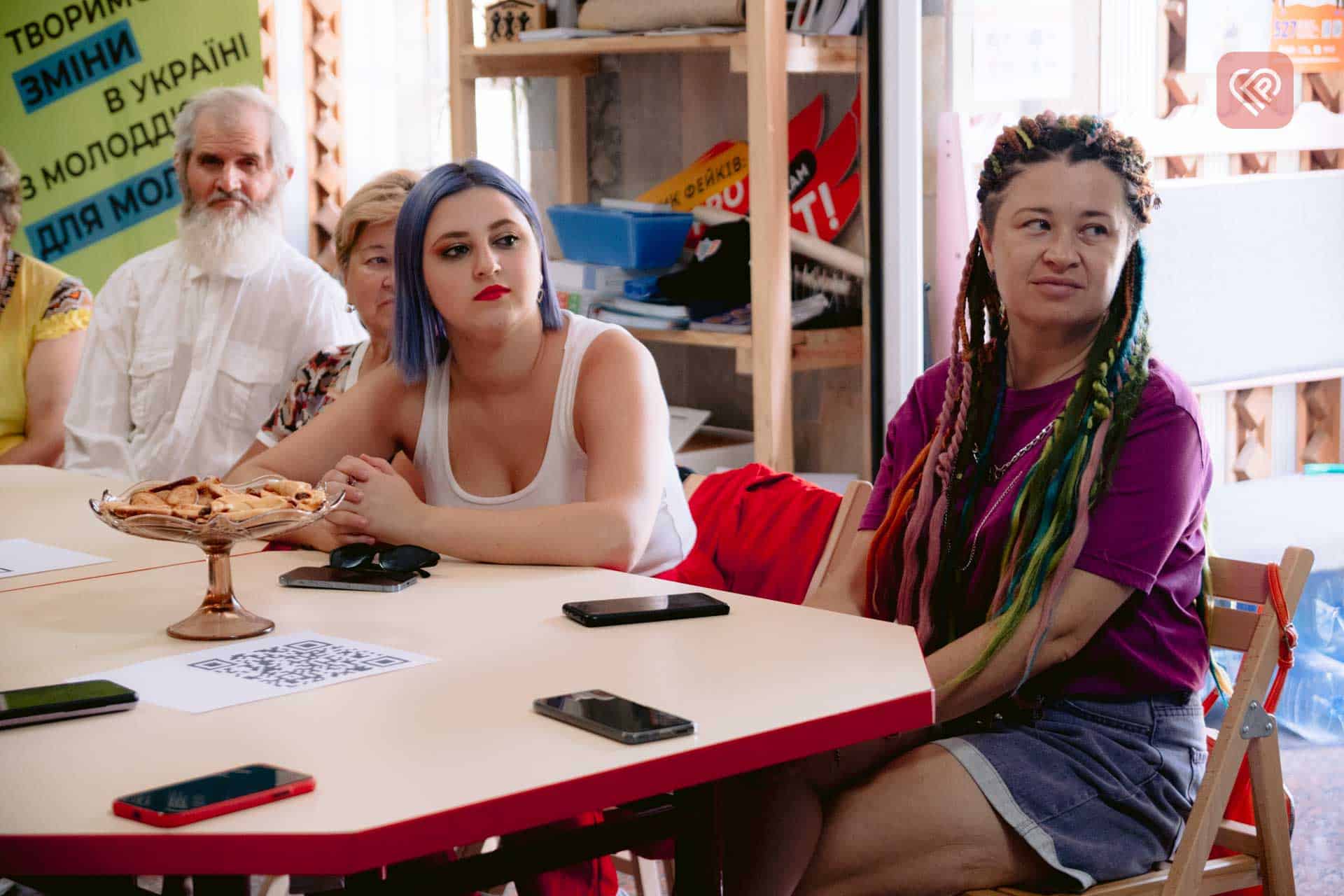 У Переяславі презентували виставку «Календарі України» та спілкувалися у форматі «Живої бібліотеки»: як це було і чому це важливо