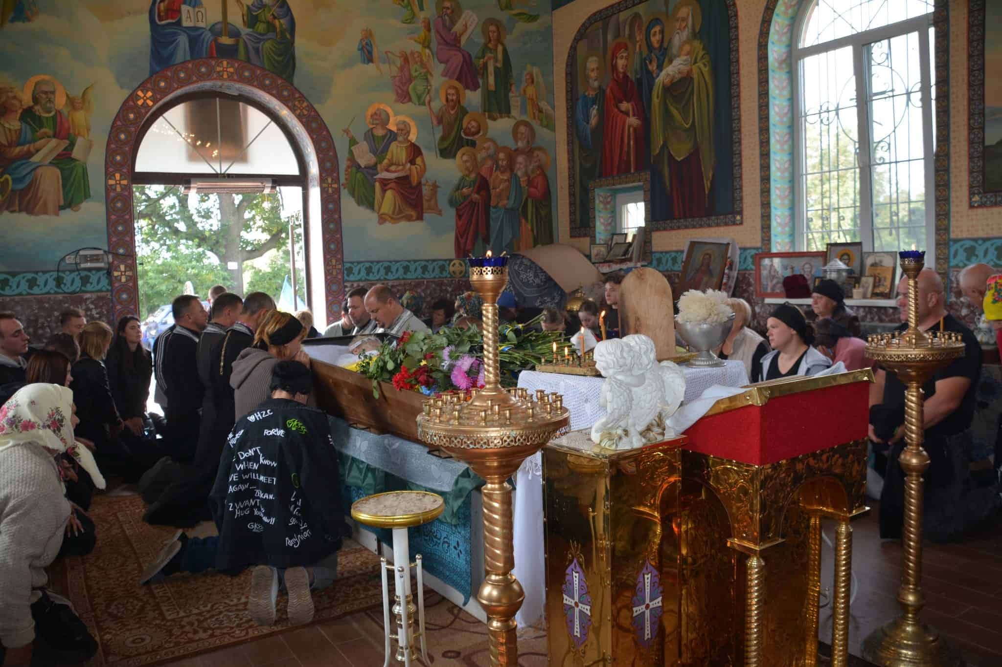 «Якщо не я, то хто? Я все одно піду»: на Переяславщині поховали 19-річного захисника Валентина Голуба