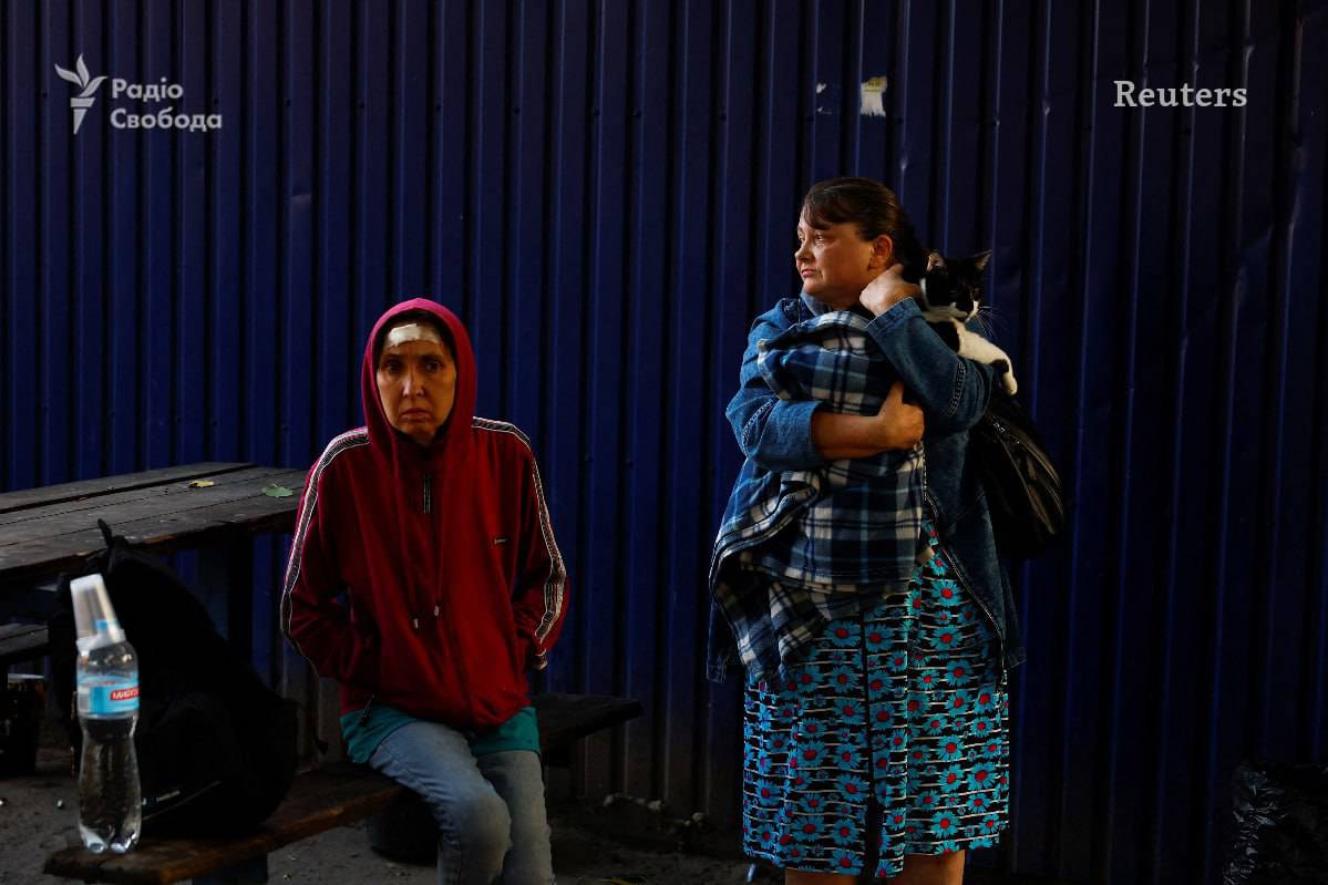 У Києві та Київській області внаслідок ракетного обстрілу є руйнування та постраждалі: яка ситуація в інших регіонах