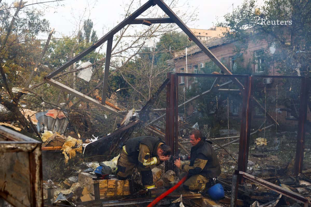 У Києві та Київській області внаслідок ракетного обстрілу є руйнування та постраждалі: яка ситуація в інших регіонах