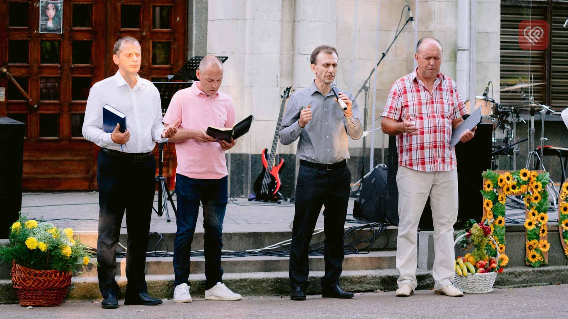 У Переяславі відзначили «Свято подяки»: воно згуртувало десятки переяславців навколо вдячних молитов за Україну, місто та врожай