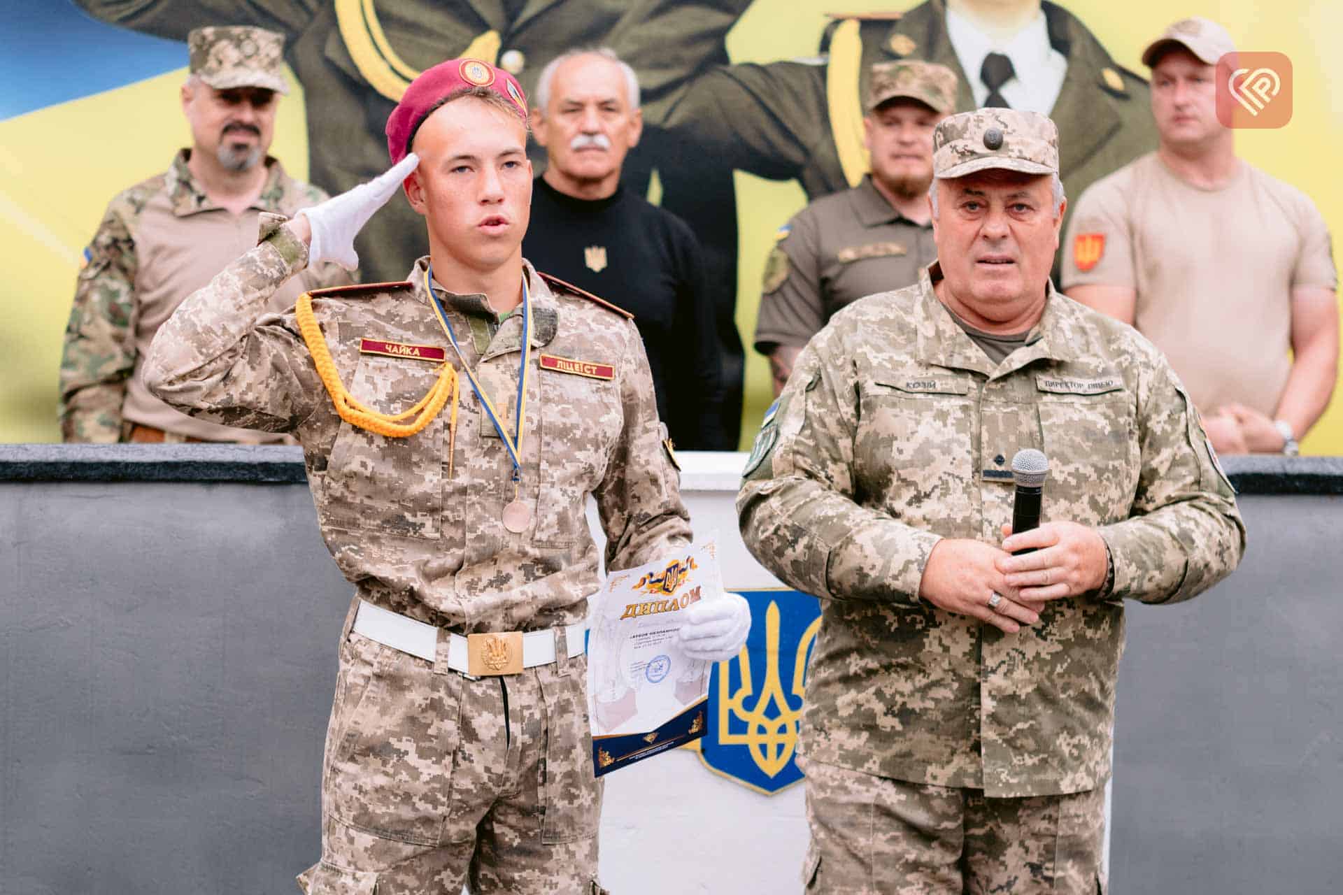 Складали присягу та приймали вітання від військових: у Переяславському ліцеї «Патріот» розпочався навчальний рік