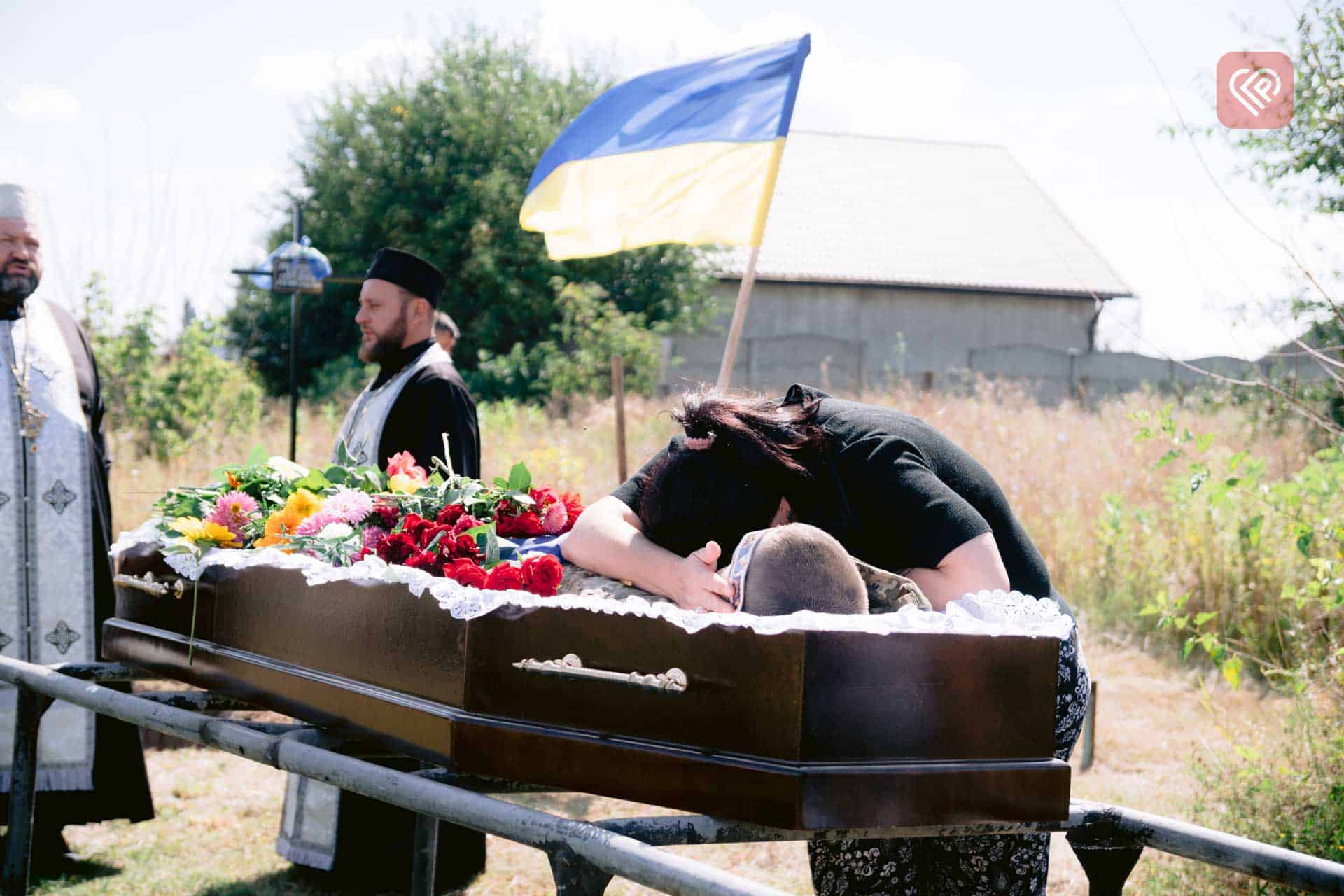 У Переяславі та Єрківцях попрощалися з молодим воїном Віктором Гайворонським: він був родом із Волновахи