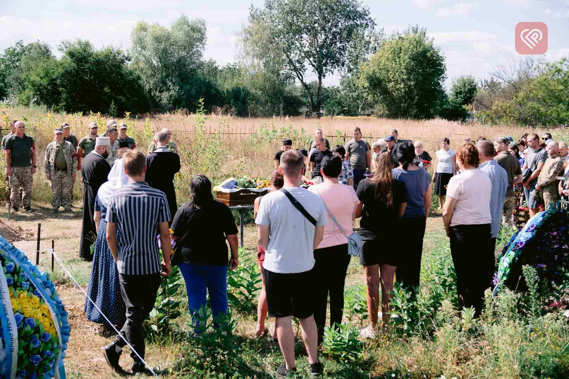 У Переяславі та Єрківцях попрощалися з молодим воїном Віктором Гайворонським: він був родом із Волновахи