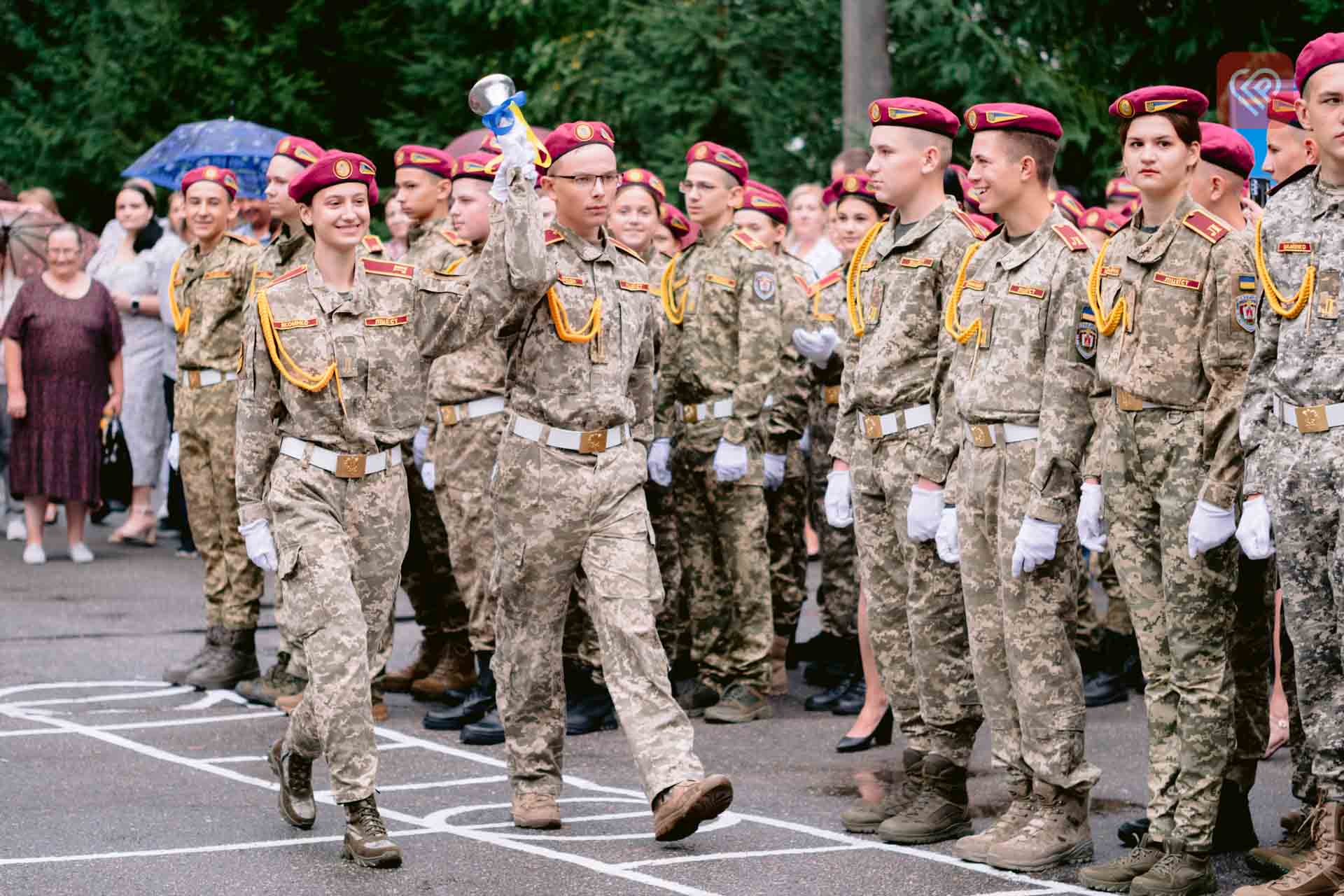 Складали присягу та приймали вітання від військових: у Переяславському ліцеї «Патріот» розпочався навчальний рік