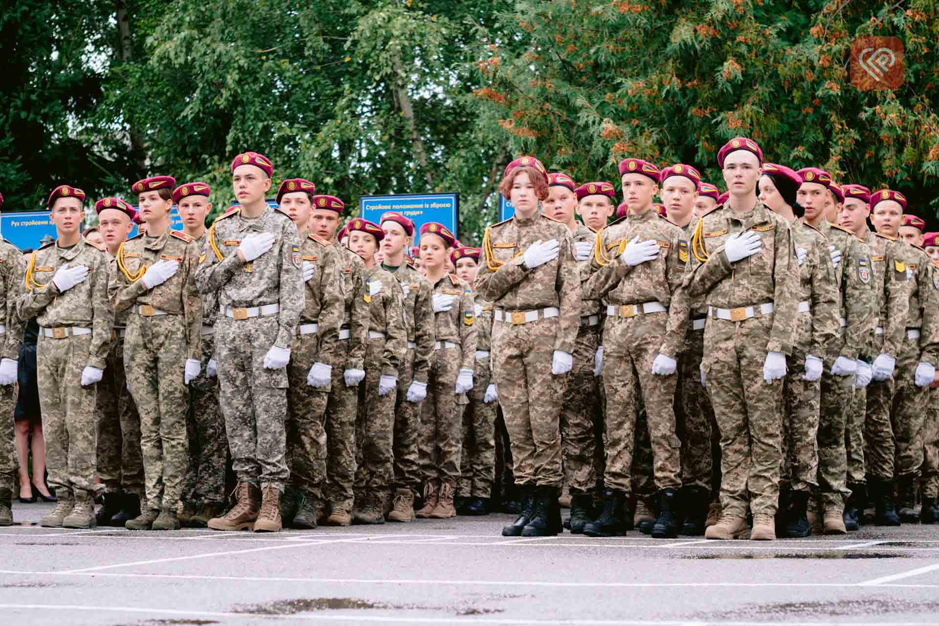 Складали присягу та приймали вітання від військових: у Переяславському ліцеї «Патріот» розпочався навчальний рік