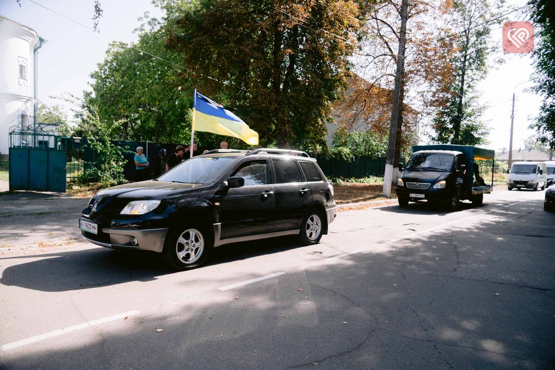 У Переяславі попрощалися з воїном Володимиром Кочиним: він помер від тяжкого поранення (відео)