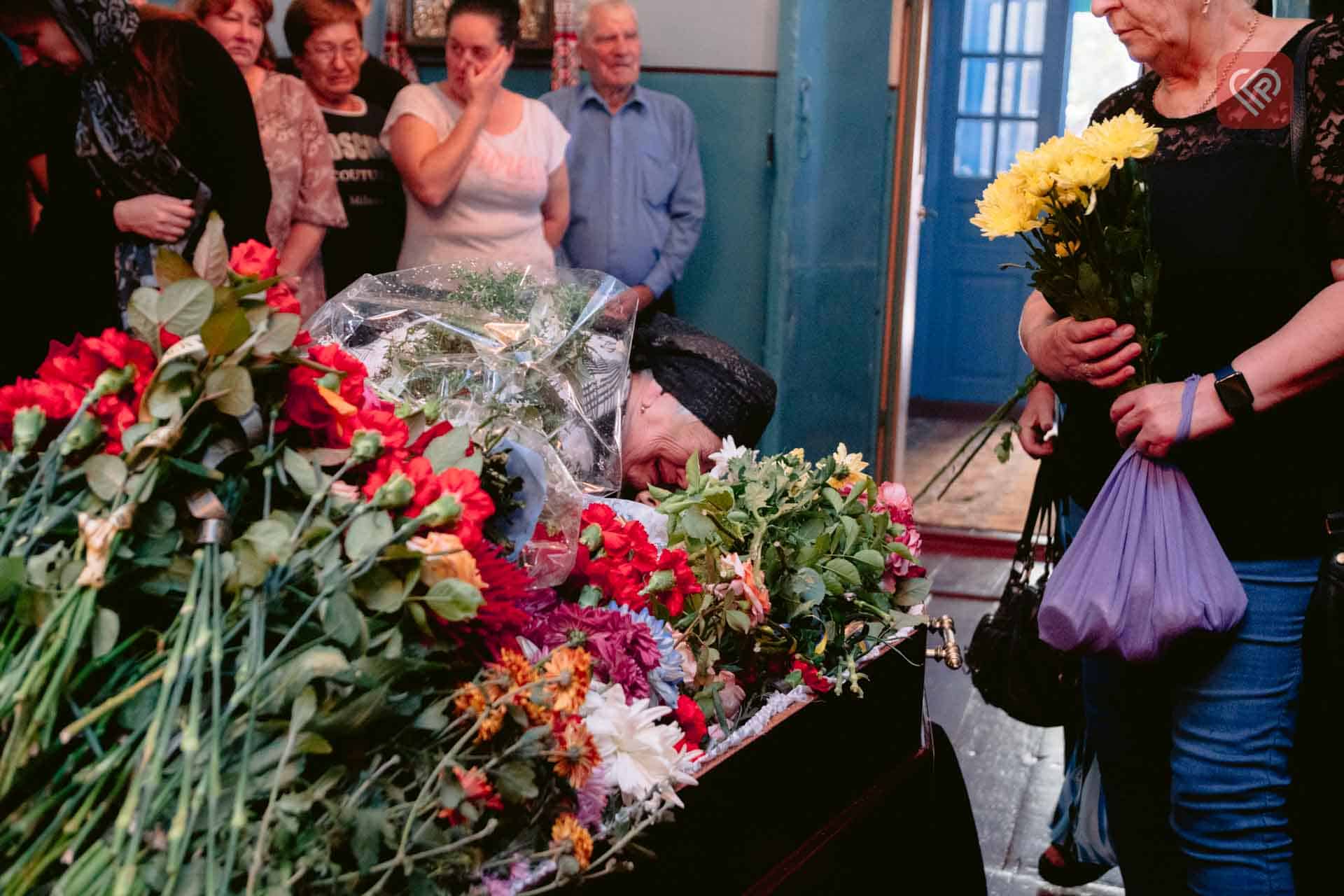 У Переяславі попрощалися з воїном Володимиром Кочиним: він помер від тяжкого поранення (відео)