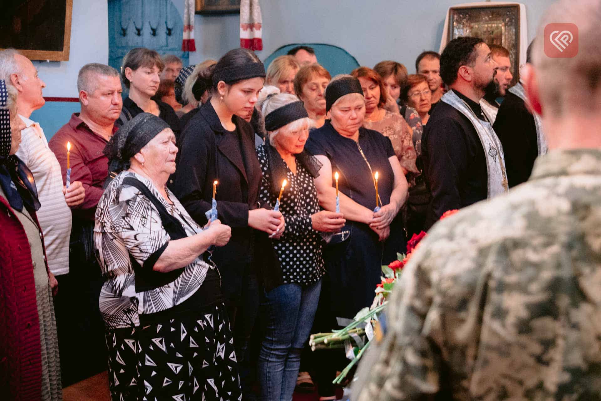 У Переяславі попрощалися з воїном Володимиром Кочиним: він помер від тяжкого поранення (відео)