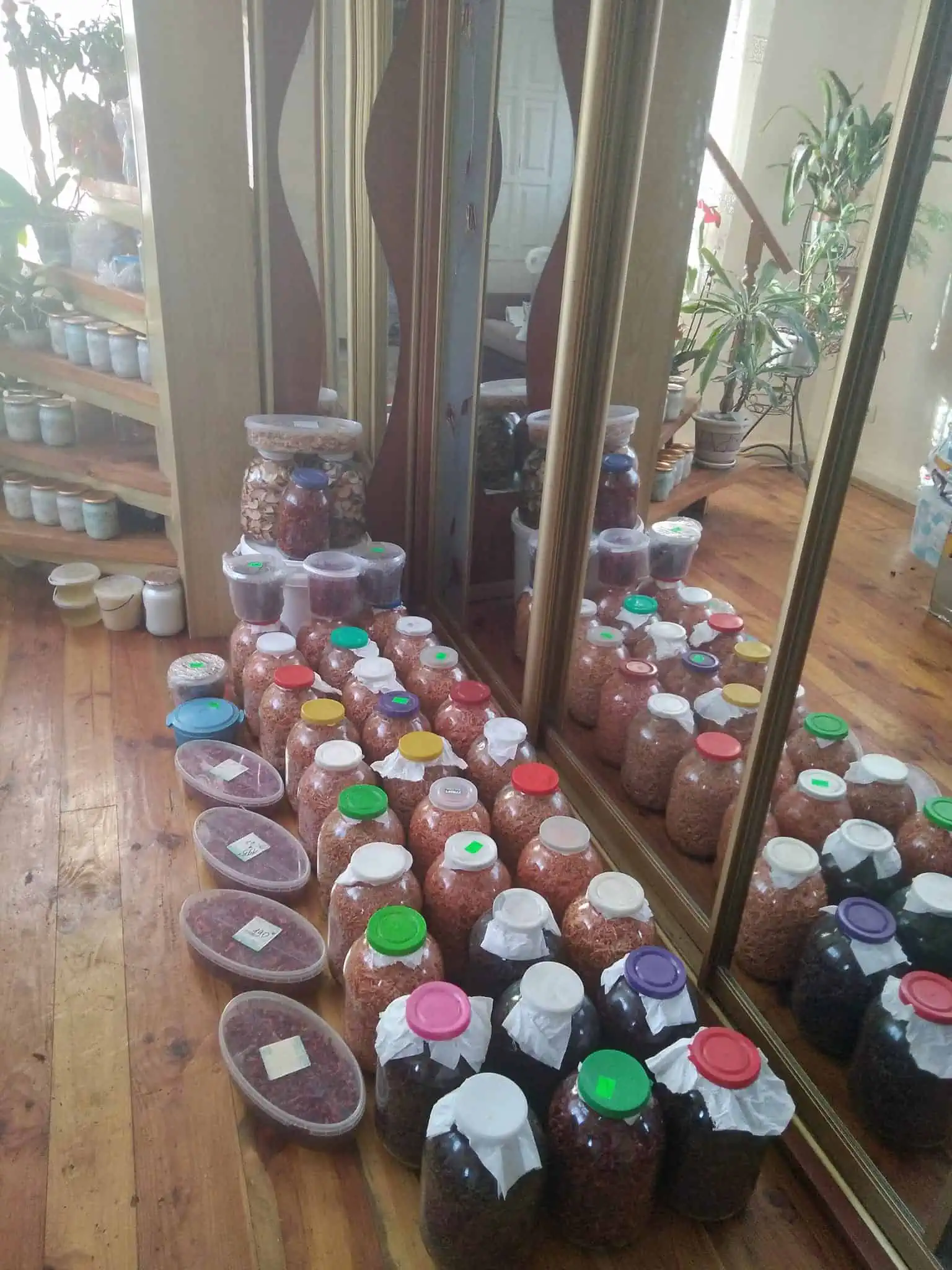 Жителі Переяславщини передали на фронт шкарпетки, трав'яний чай та заготівлі для гарячого супу, щоб зігріти захисників