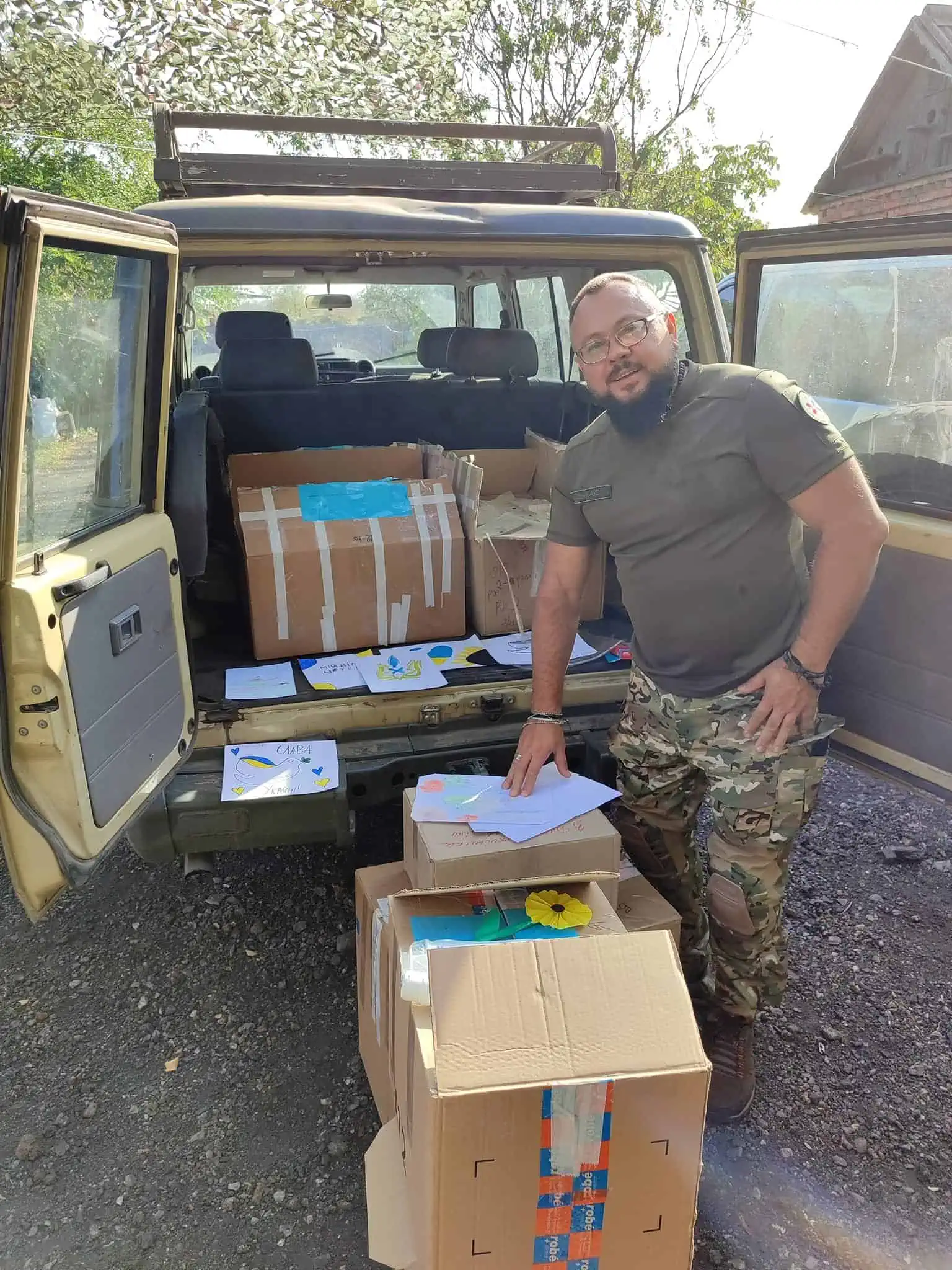 Доправили допомогу пілотам та отримали подяку від бойового медика «Доктора Хауса»: як у Переяславі наближають перемогу