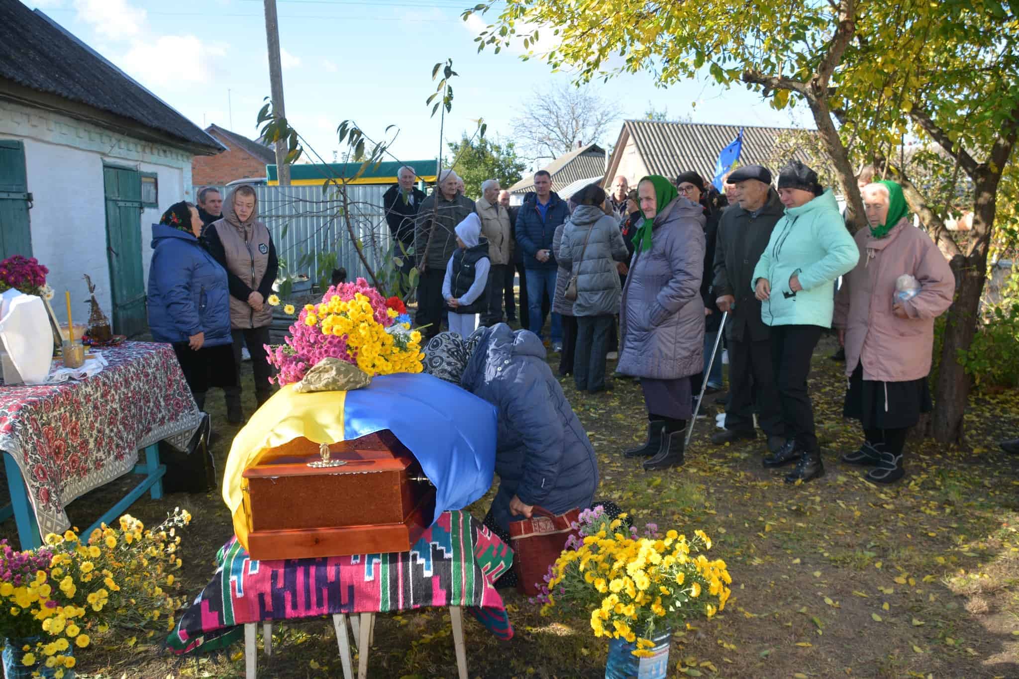 На Переяславщині попрощалися з воїном Володимиром Гордієнком, який загинув у Харківській області