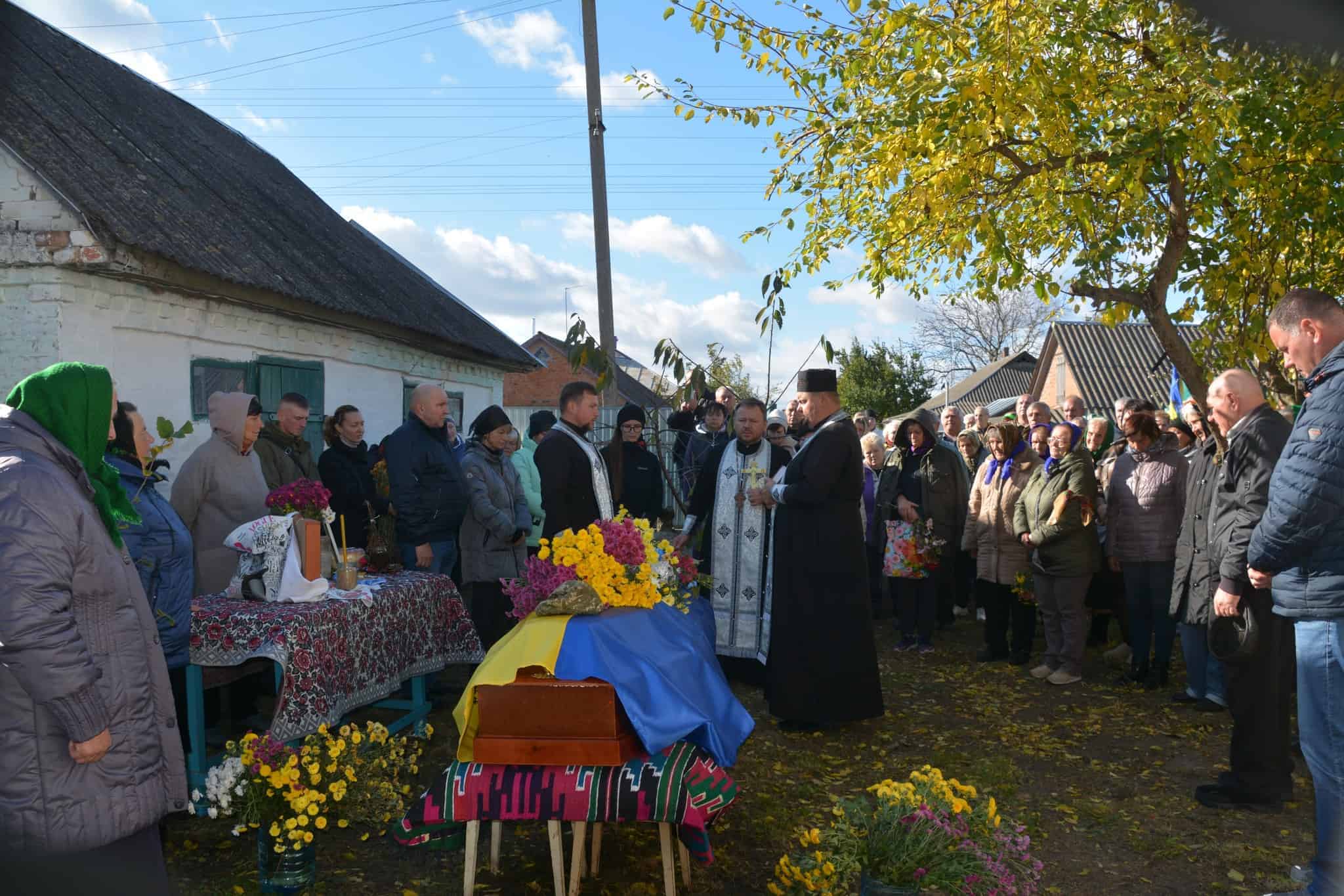На Переяславщині попрощалися з воїном Володимиром Гордієнком, який загинув у Харківській області