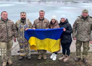 Військовий капелан із Переяслава Дмитро Волошин підтримує бійців і вінчає закоханих на передовій