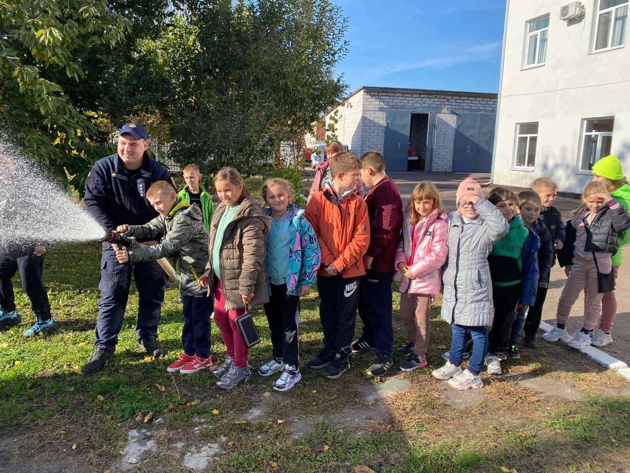 Учні гімназій Переяславської громади ознайомились з правилами безпеки та відвідали рятувальну частину