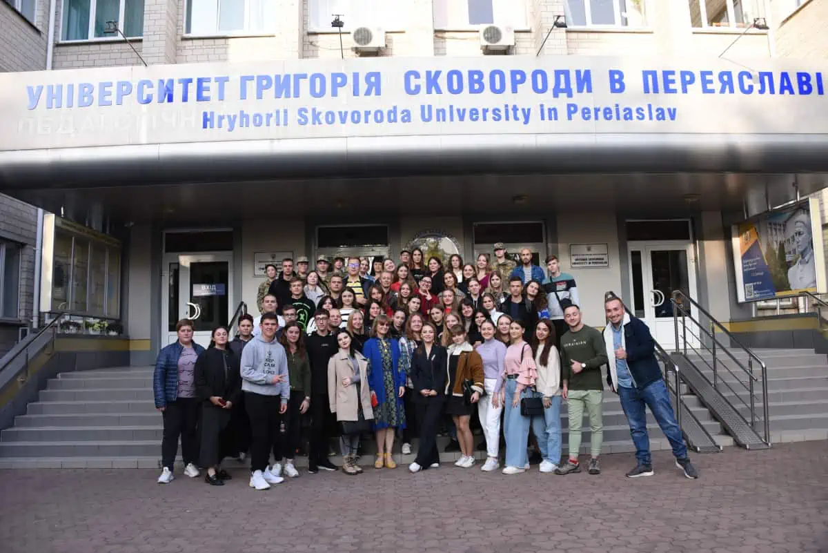 «Готова жертвувати своїм життям аби бути з вами тут і зараз»: про що говорила в університеті Переяслава телеведуча Катерина Соляр