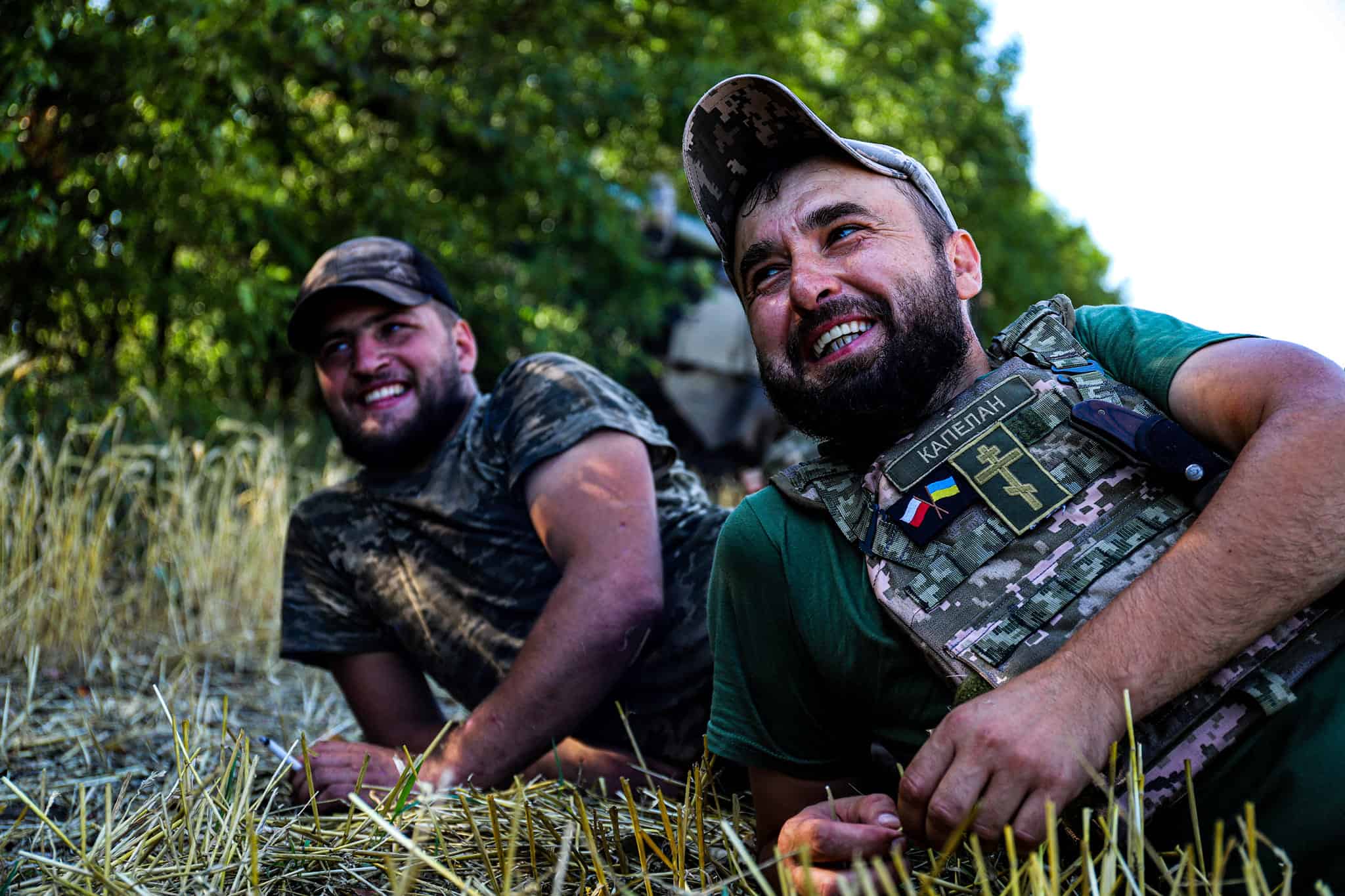 Військовий капелан із Переяслава Дмитро Волошин підтримує бійців і вінчає закоханих на передовій